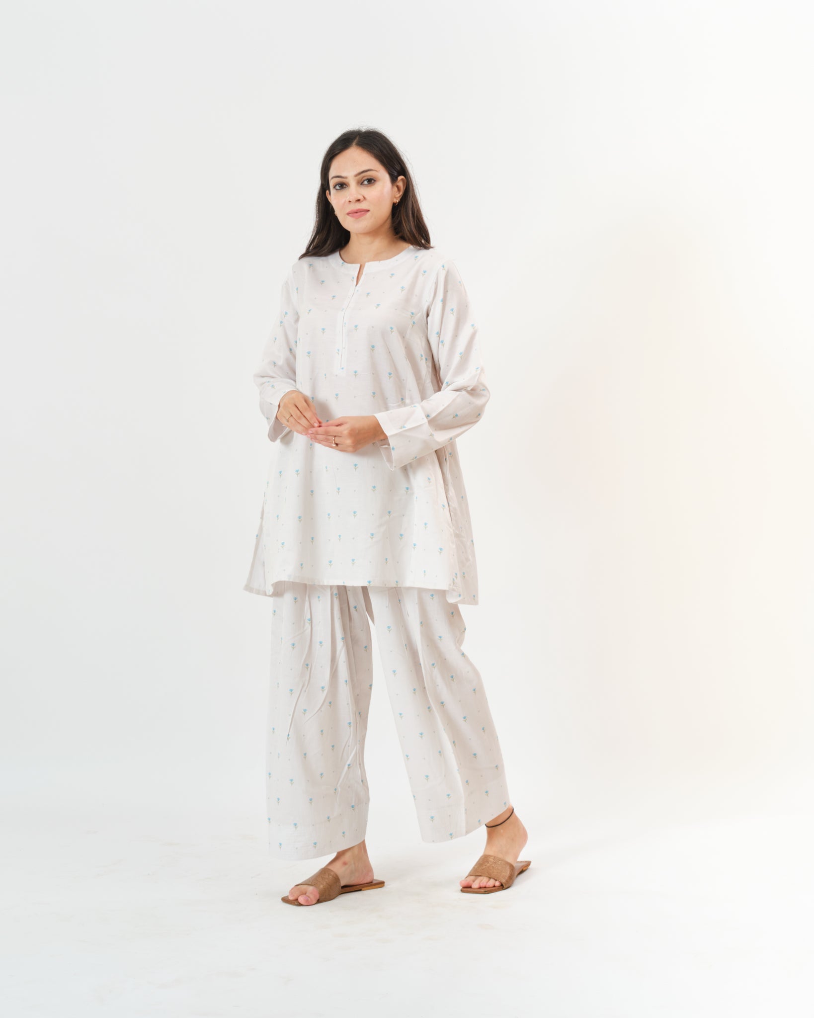 aparna β kurta & pants