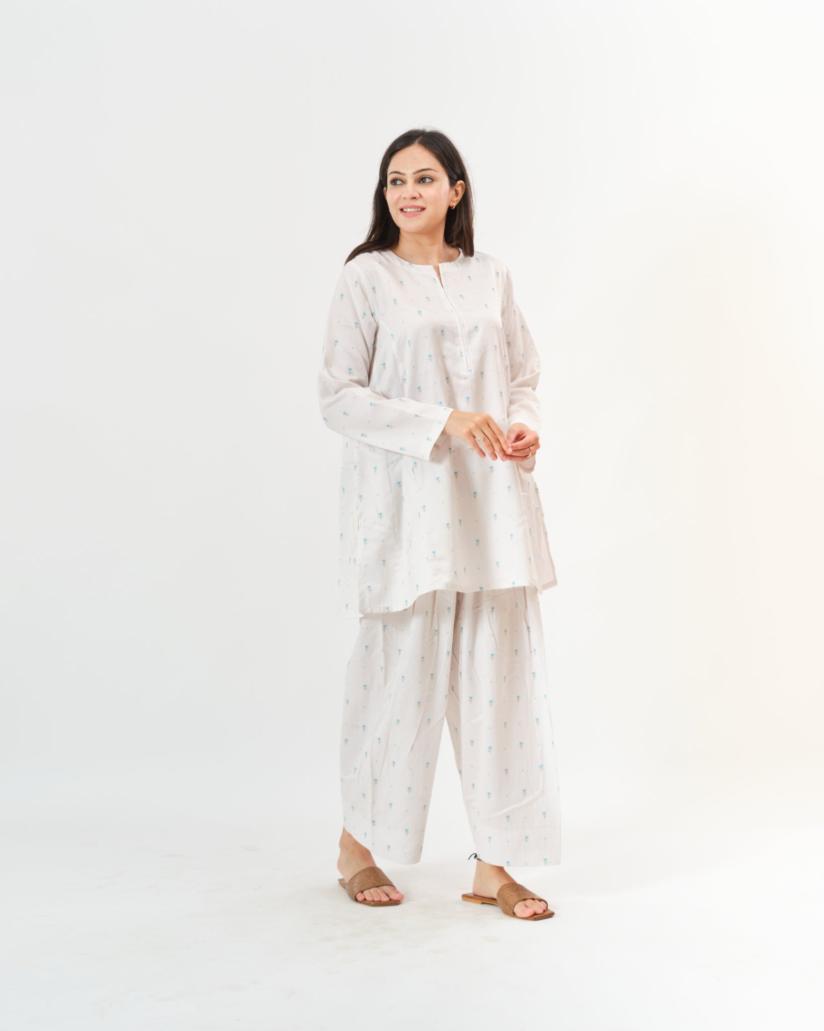 aparna β kurta & pants