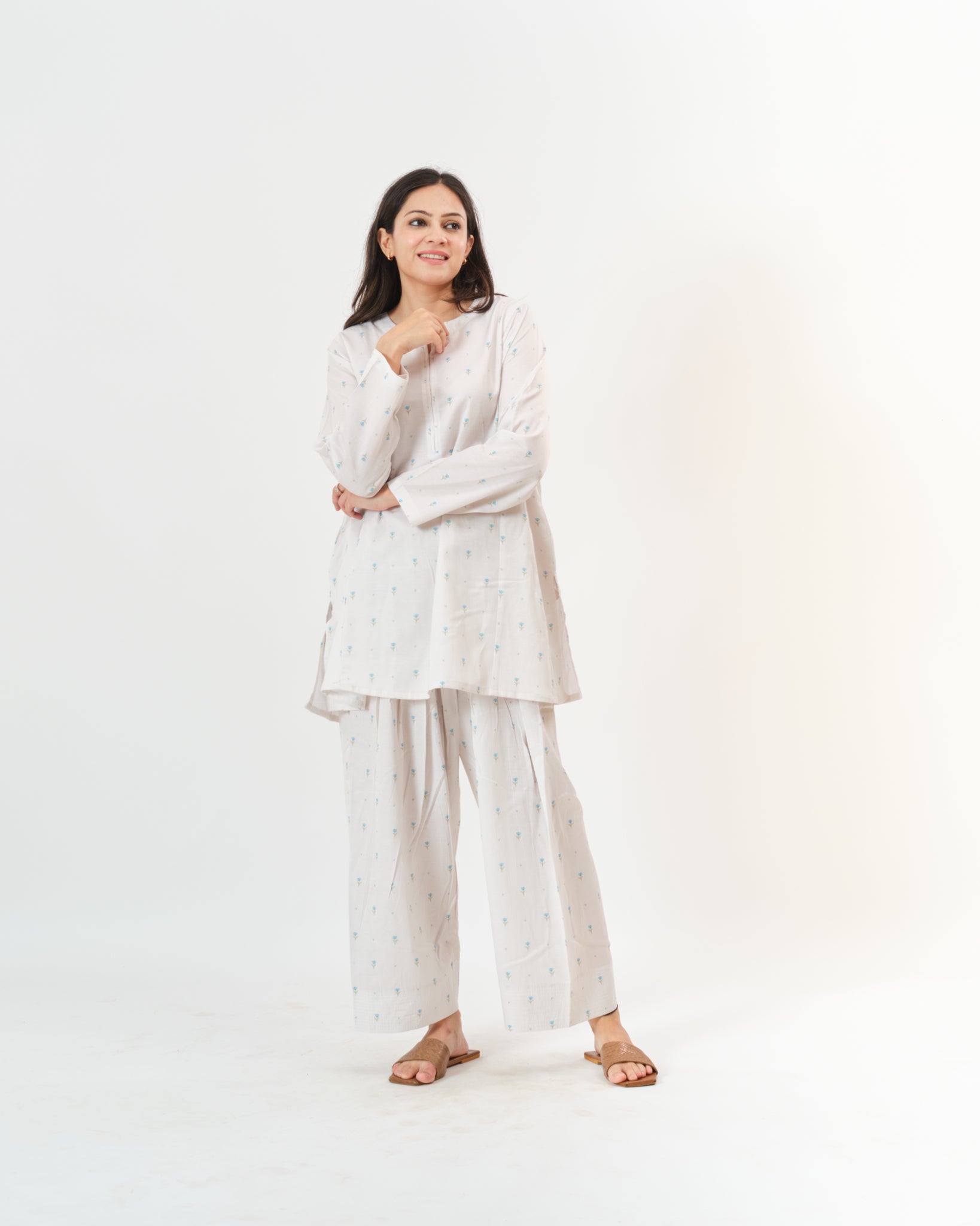 aparna β kurta & pants