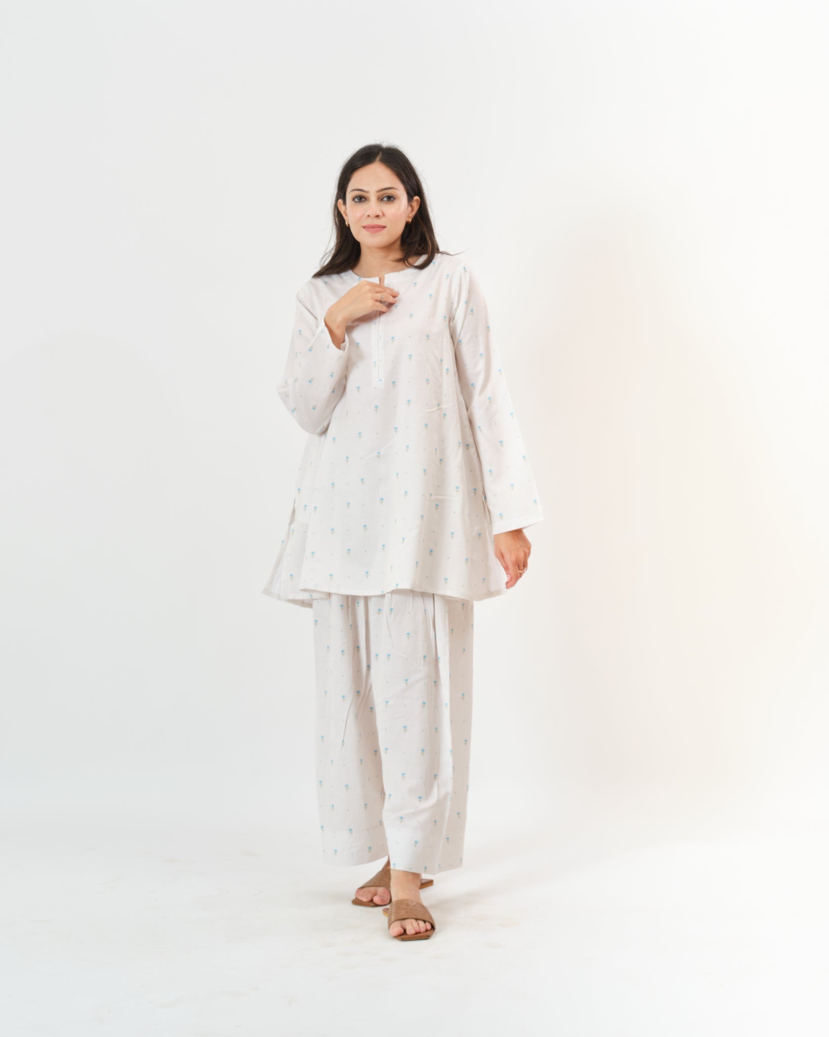 aparna β kurta & pants
