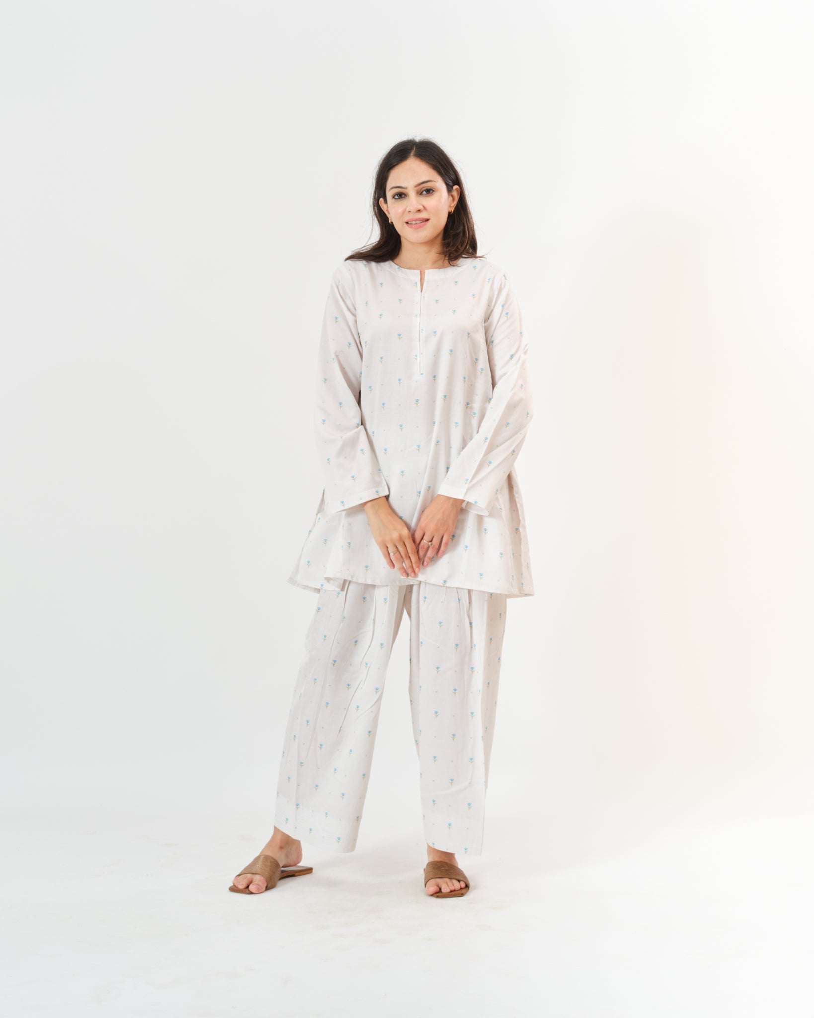 aparna β kurta & pants