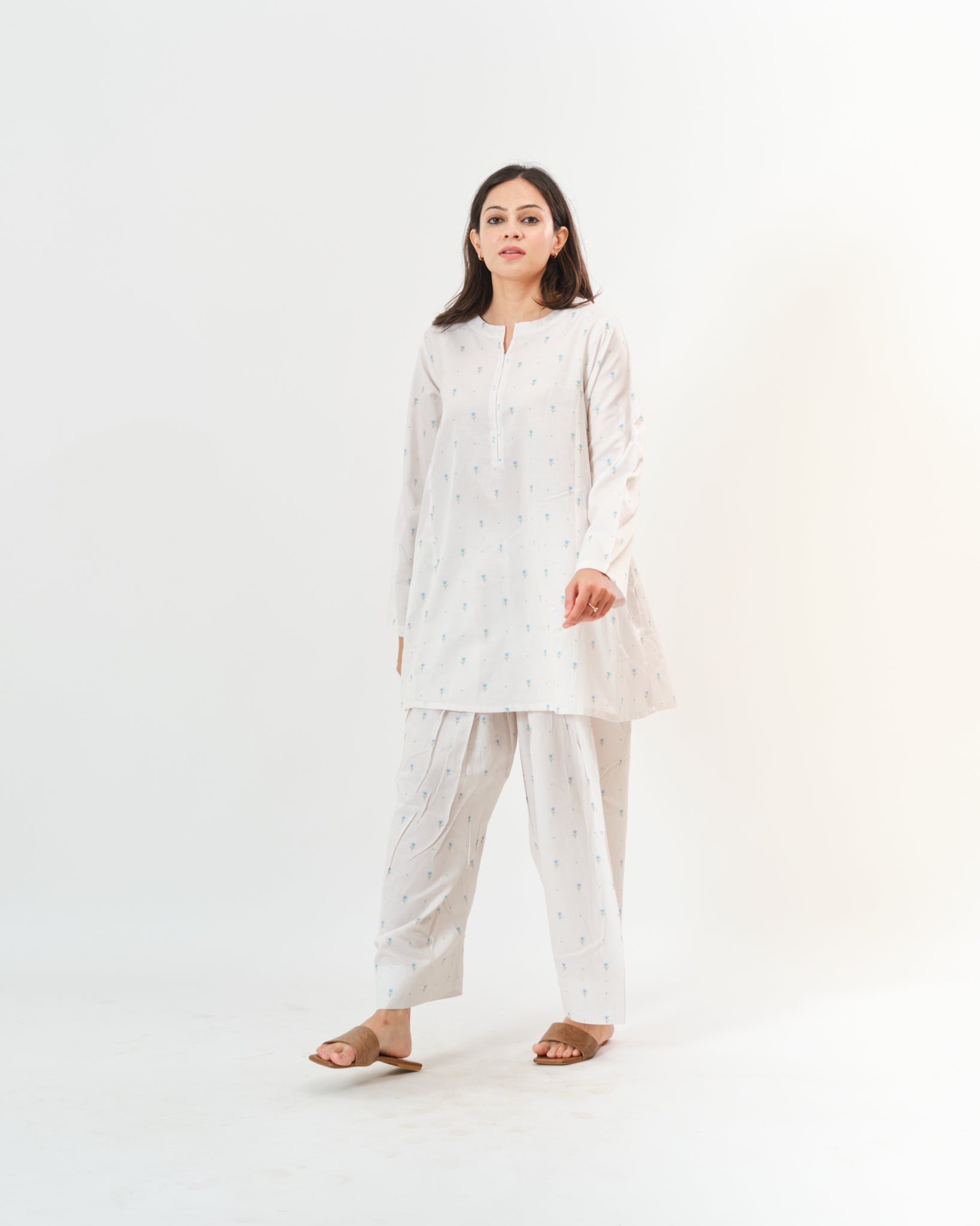 aparna β kurta & pants