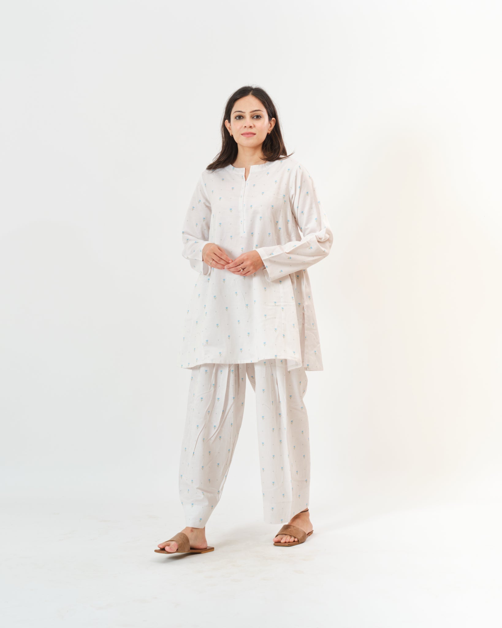 aparna β kurta & pants