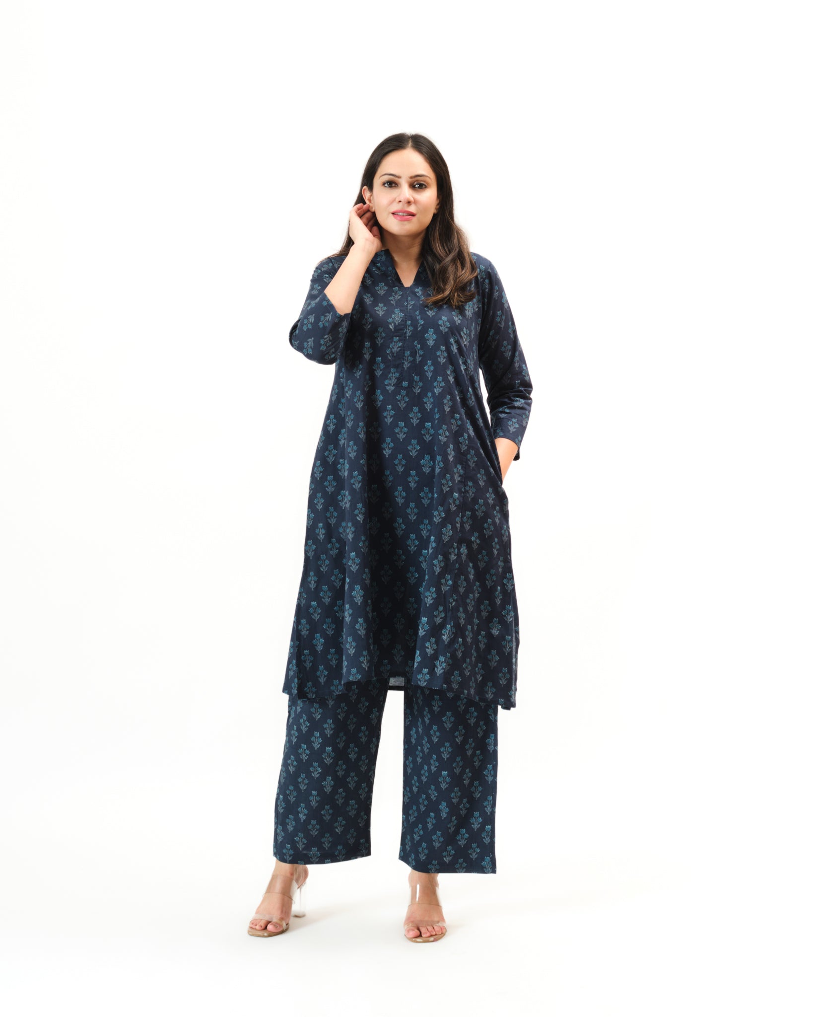 aritri β kurta & pants