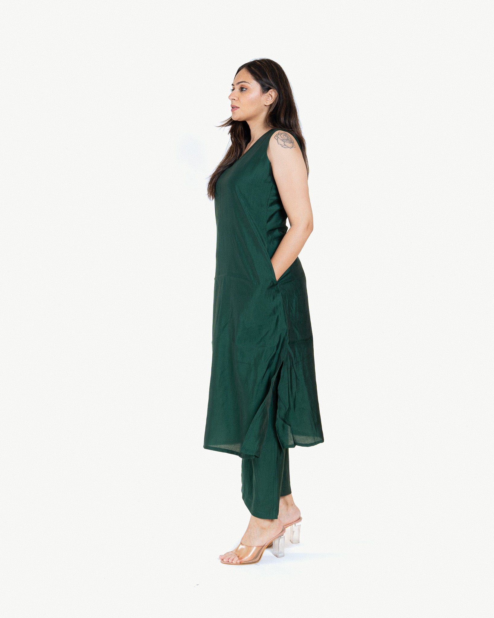 varn β kurta & pants