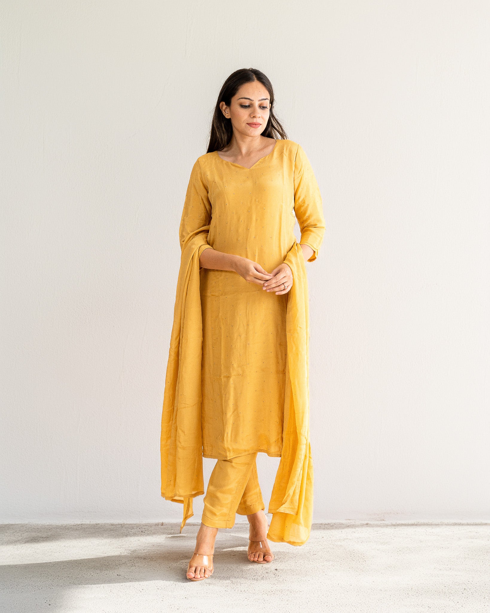 piya β kurta, pants & dupatta