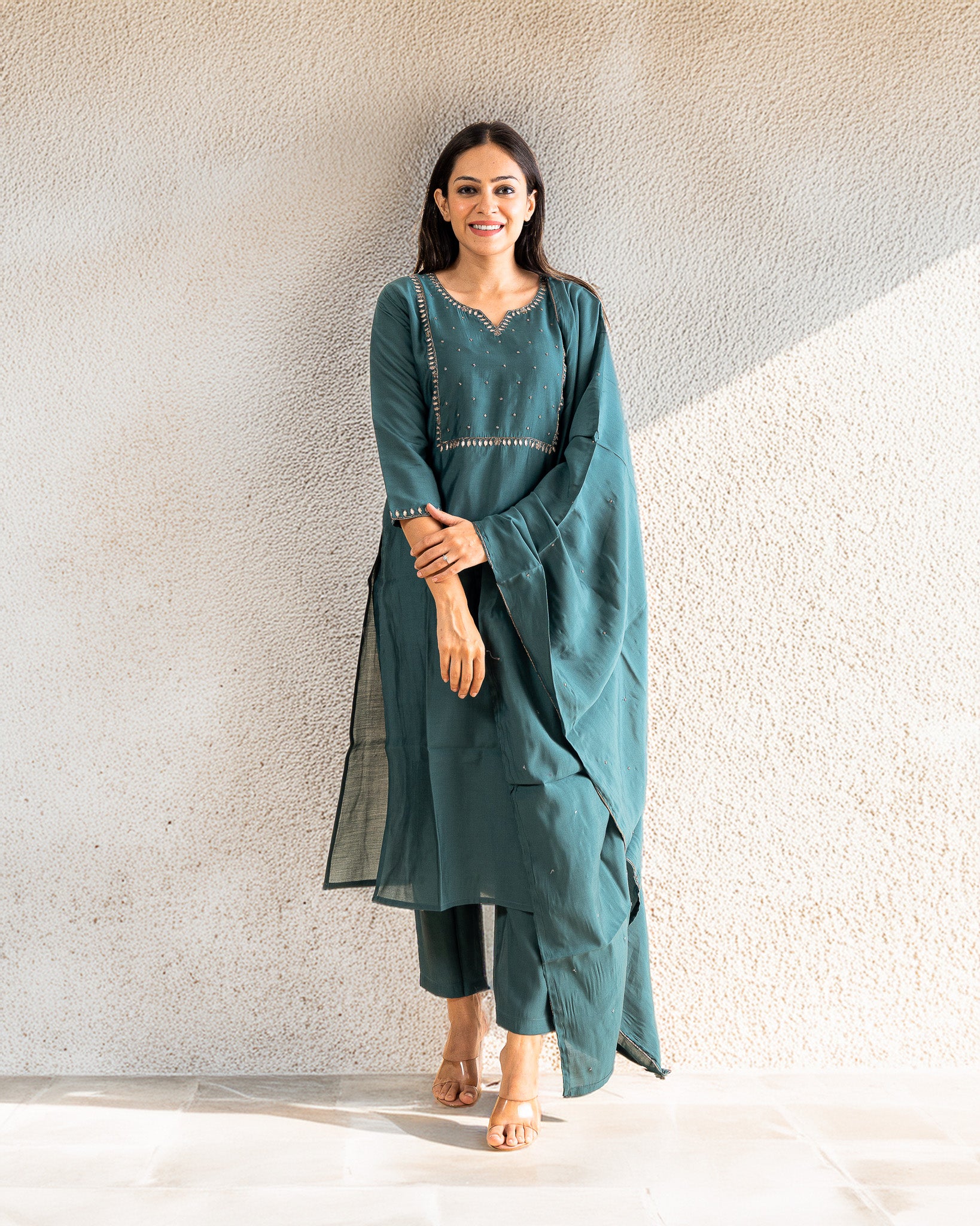 nikashi β kurta, pants & dupatta