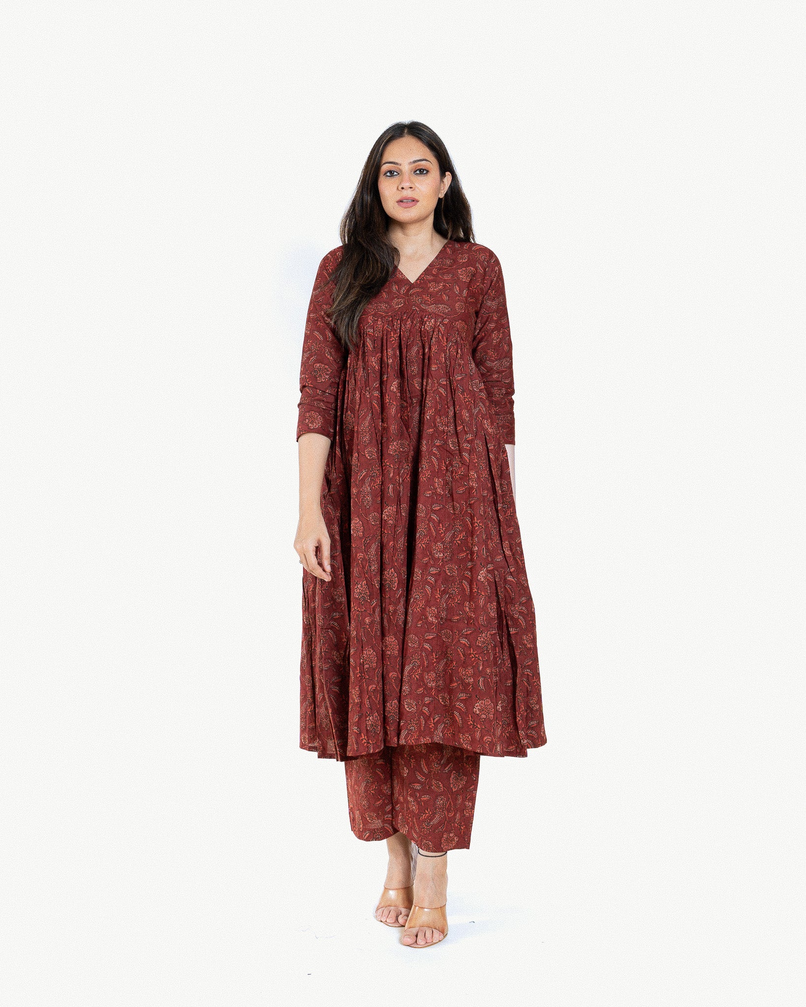 shia β kurta & pants