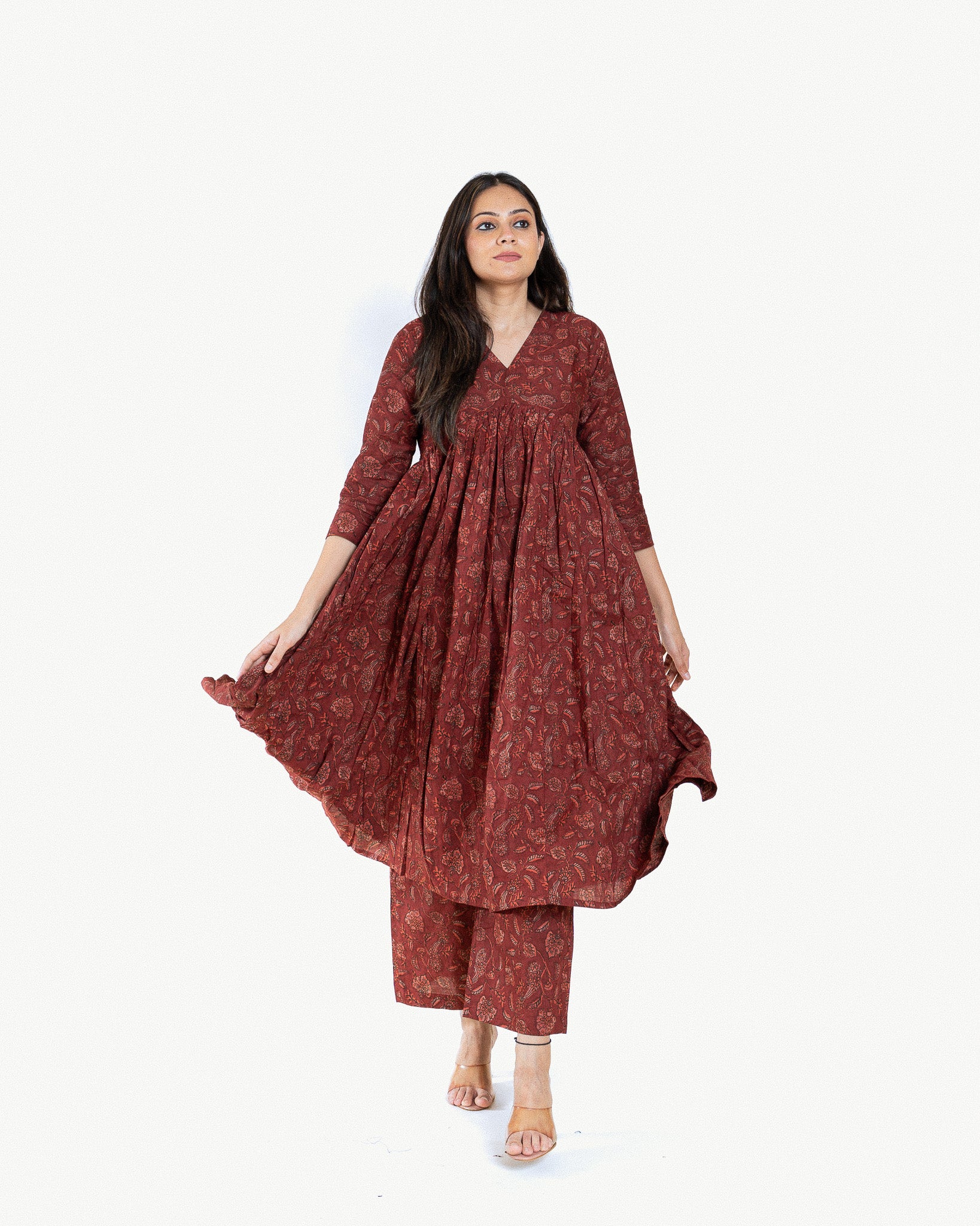 shia β kurta & pants