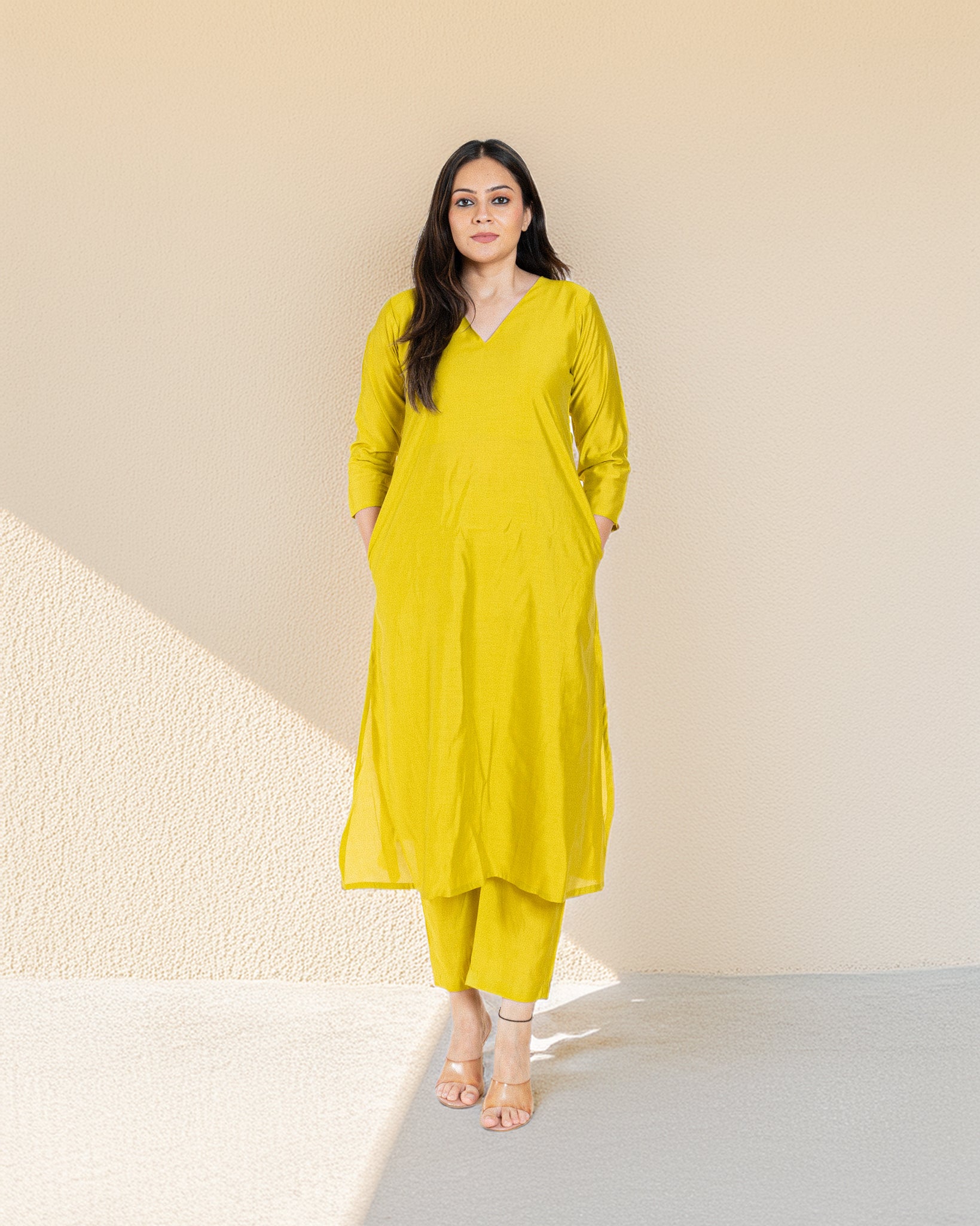 saga β kurta & pants