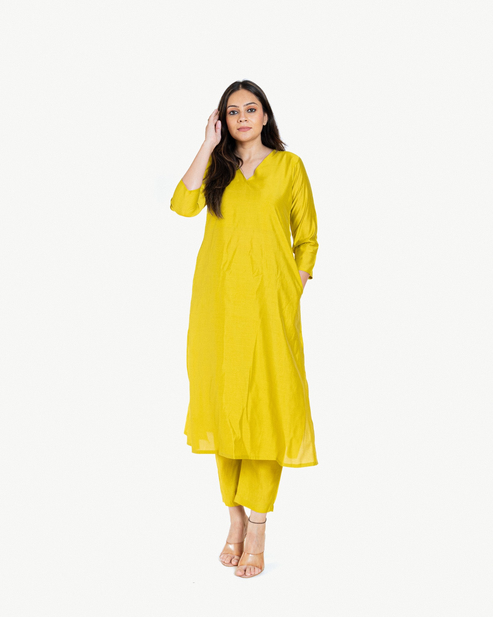 saga β kurta & pants