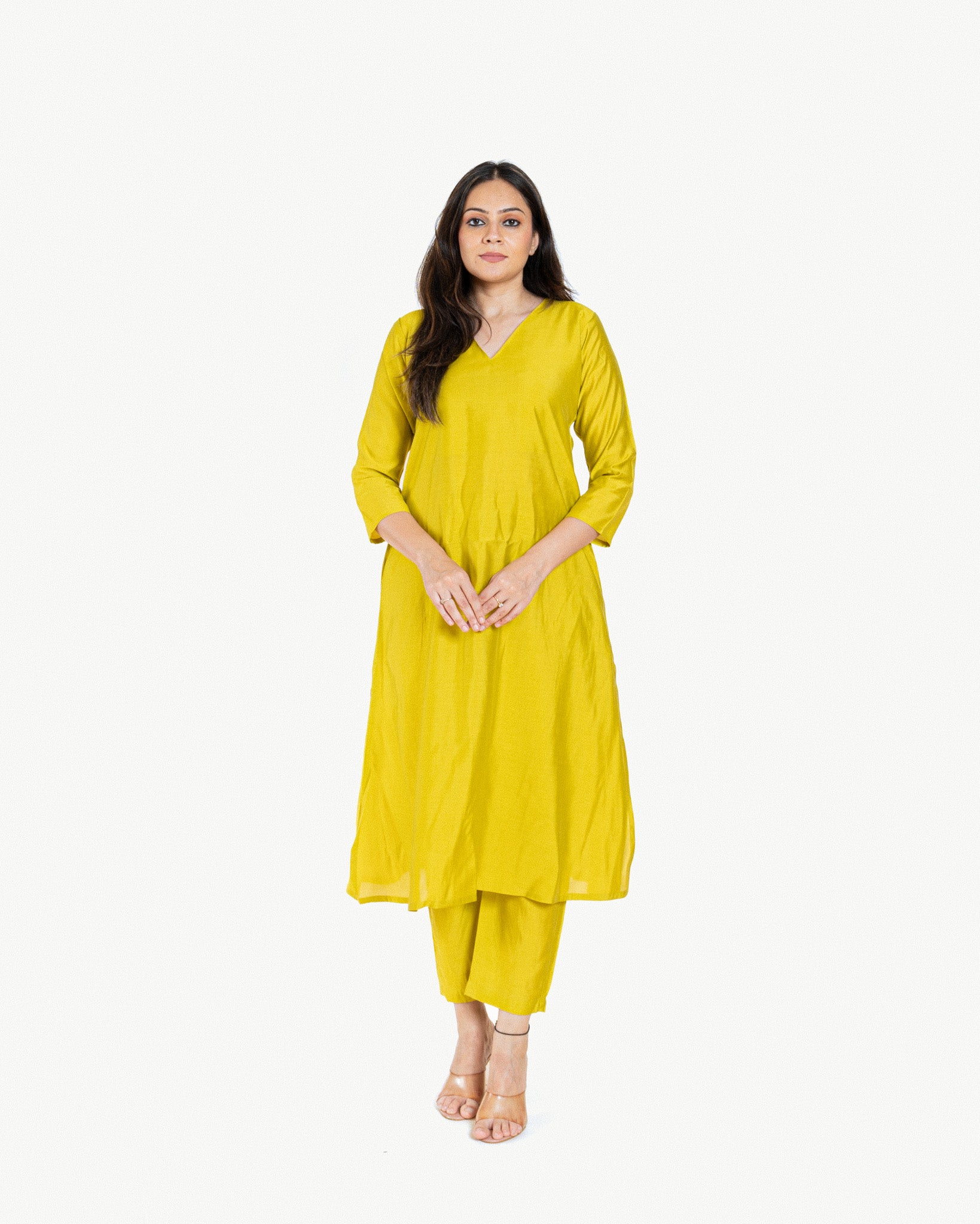 saga β kurta & pants