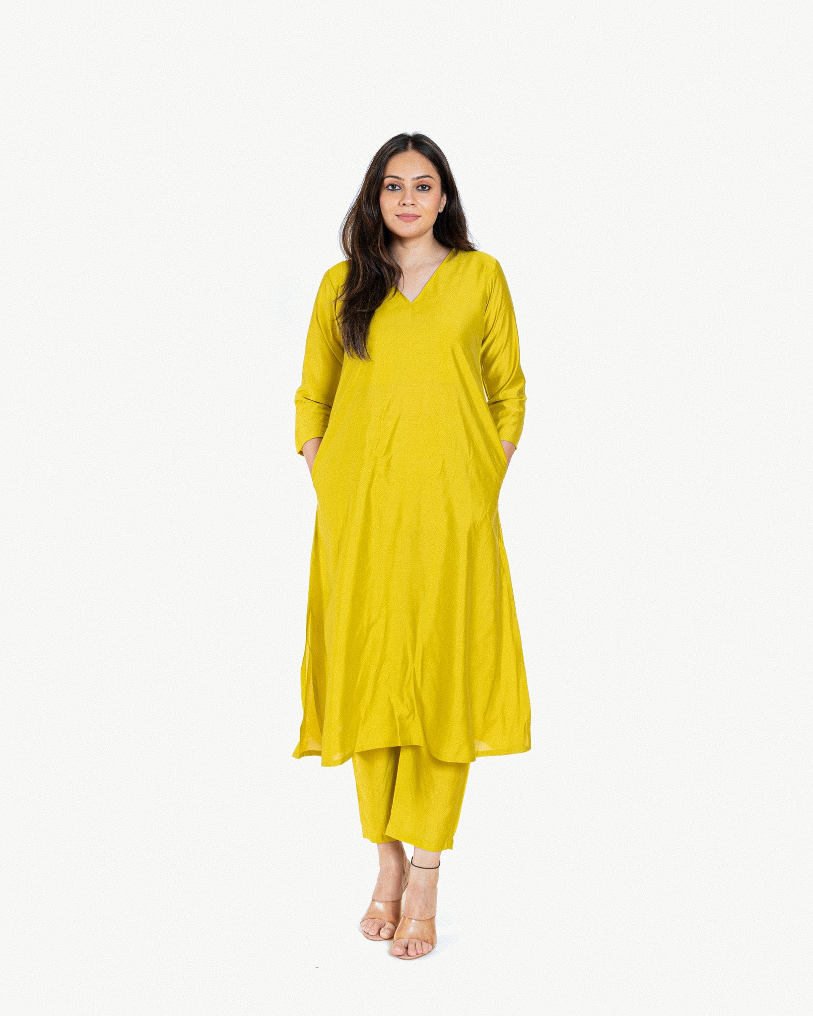 saga β kurta & pants