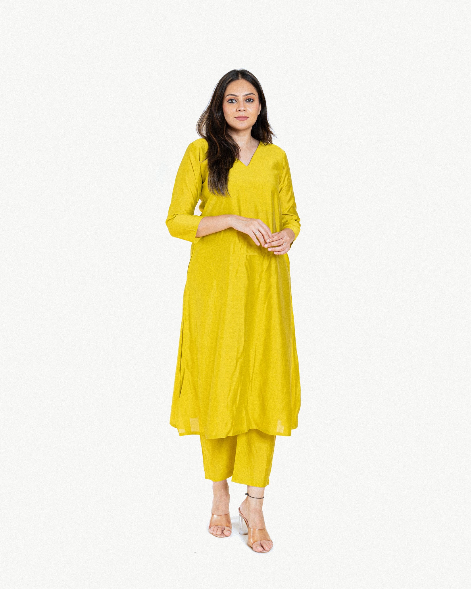 saga β kurta & pants