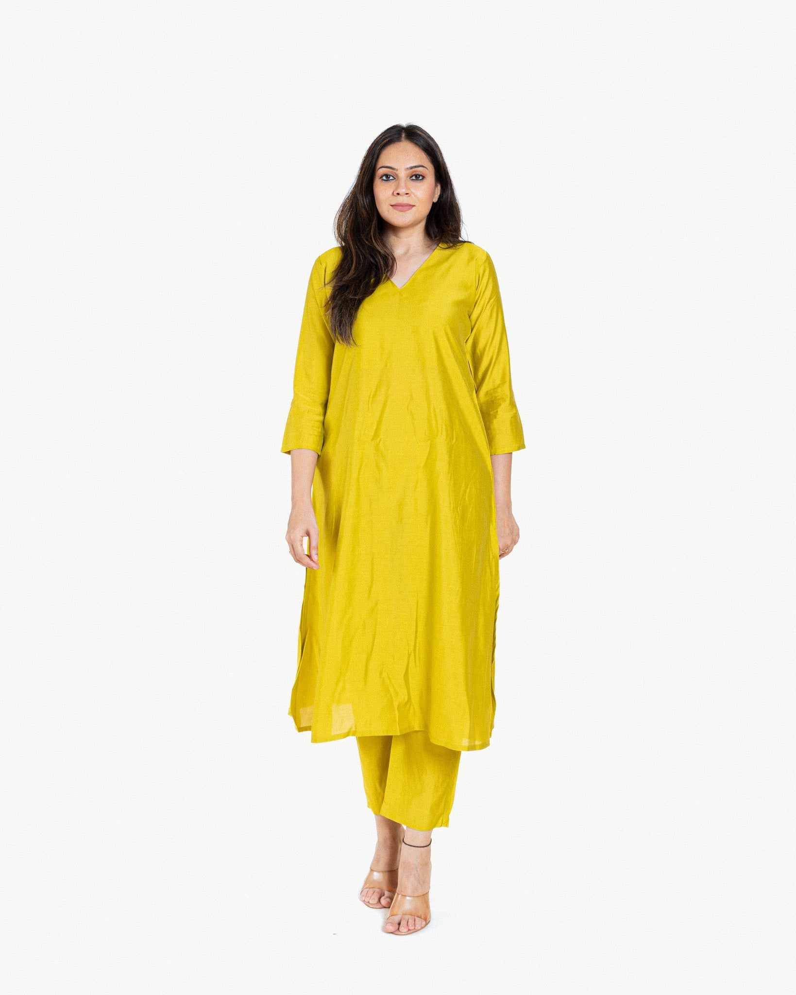 saga β kurta & pants