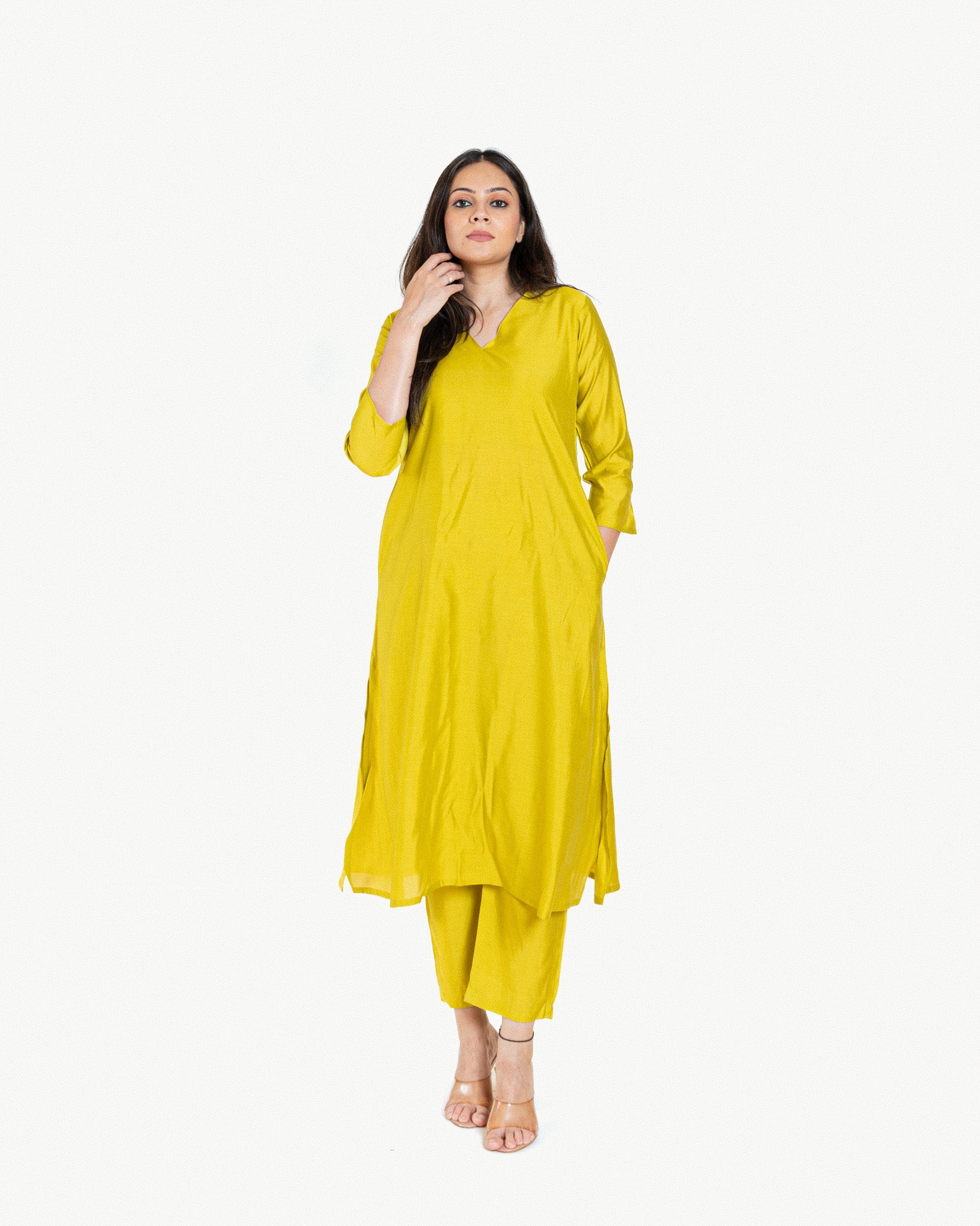 saga β kurta & pants