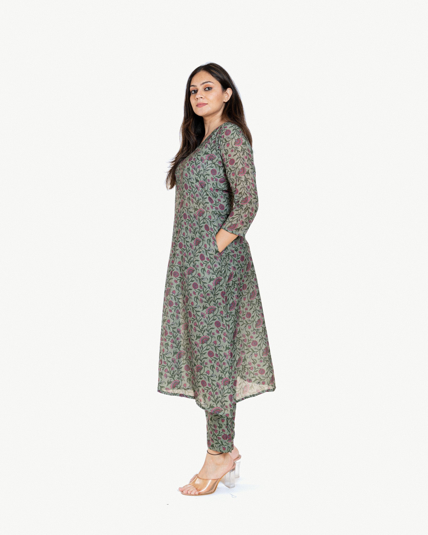 jaan β kurta & pants