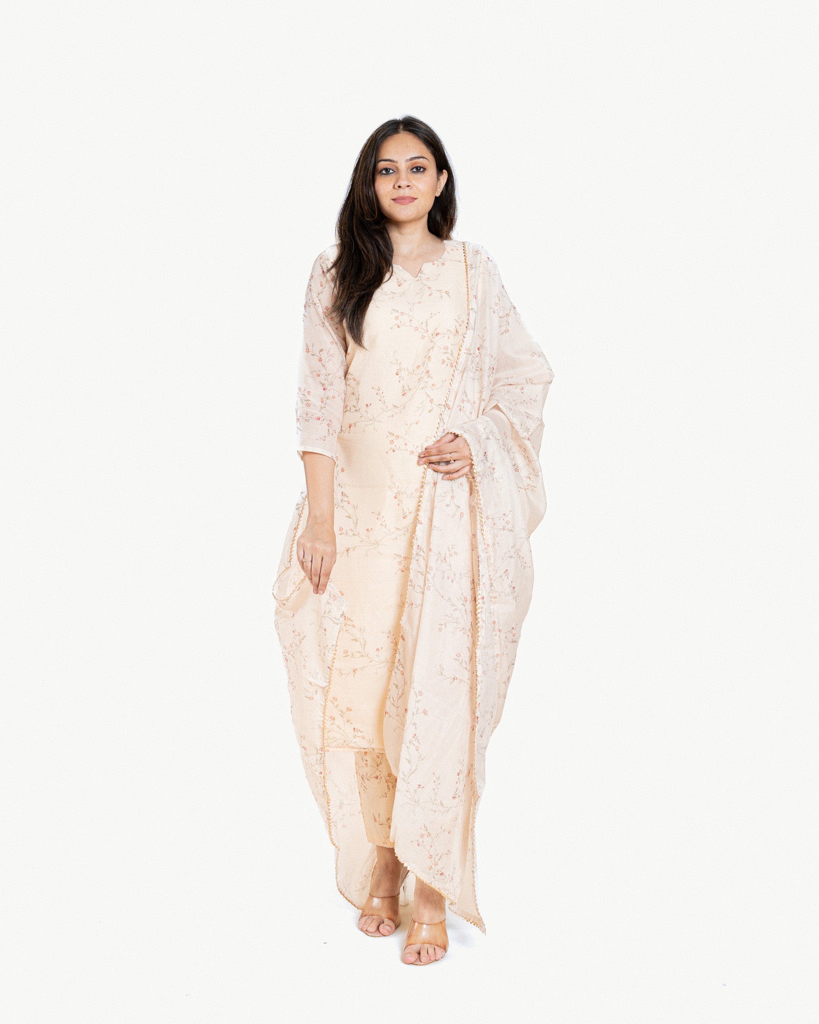 aarohi β kurta, pants & dupatta