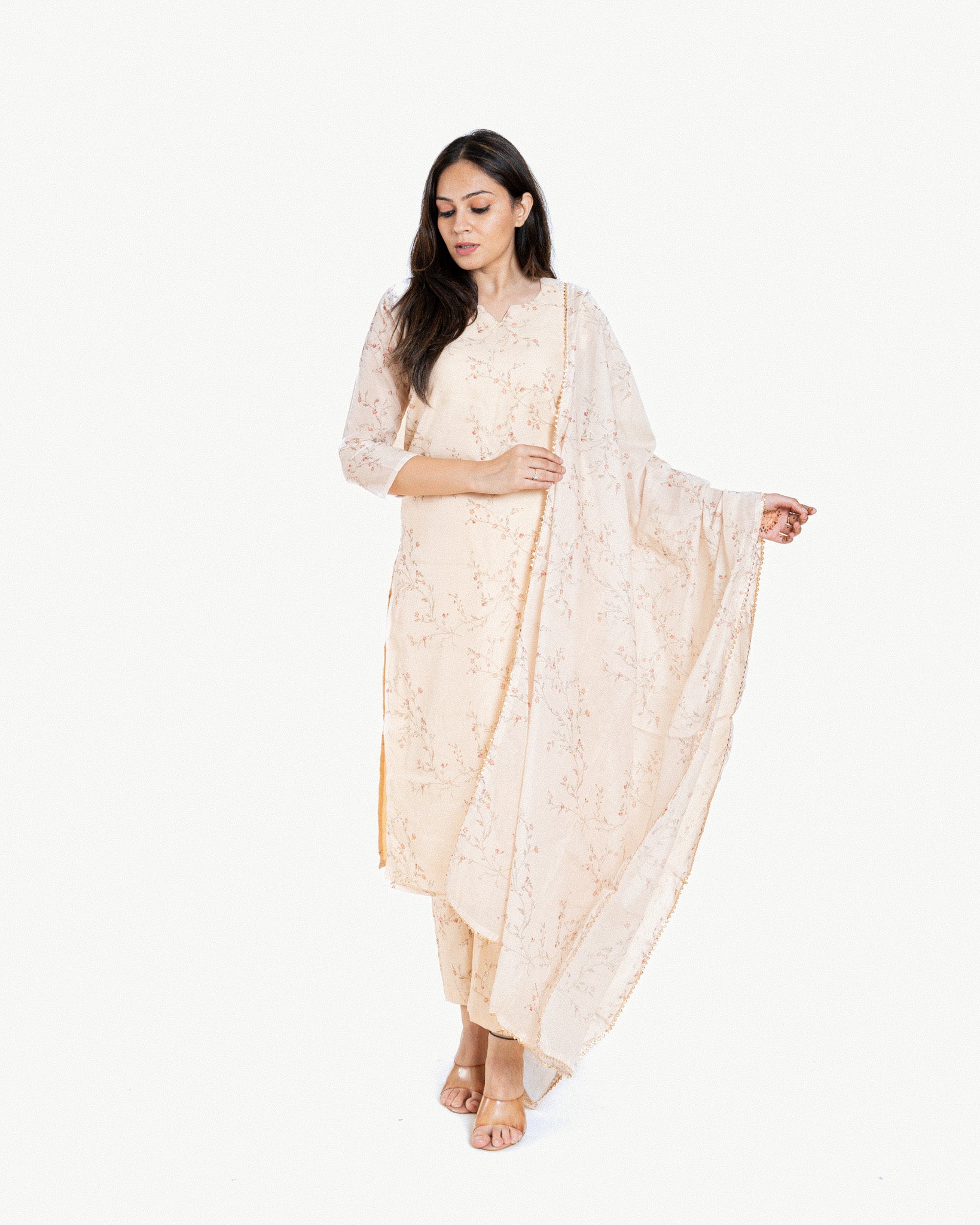 aarohi β kurta, pants & dupatta