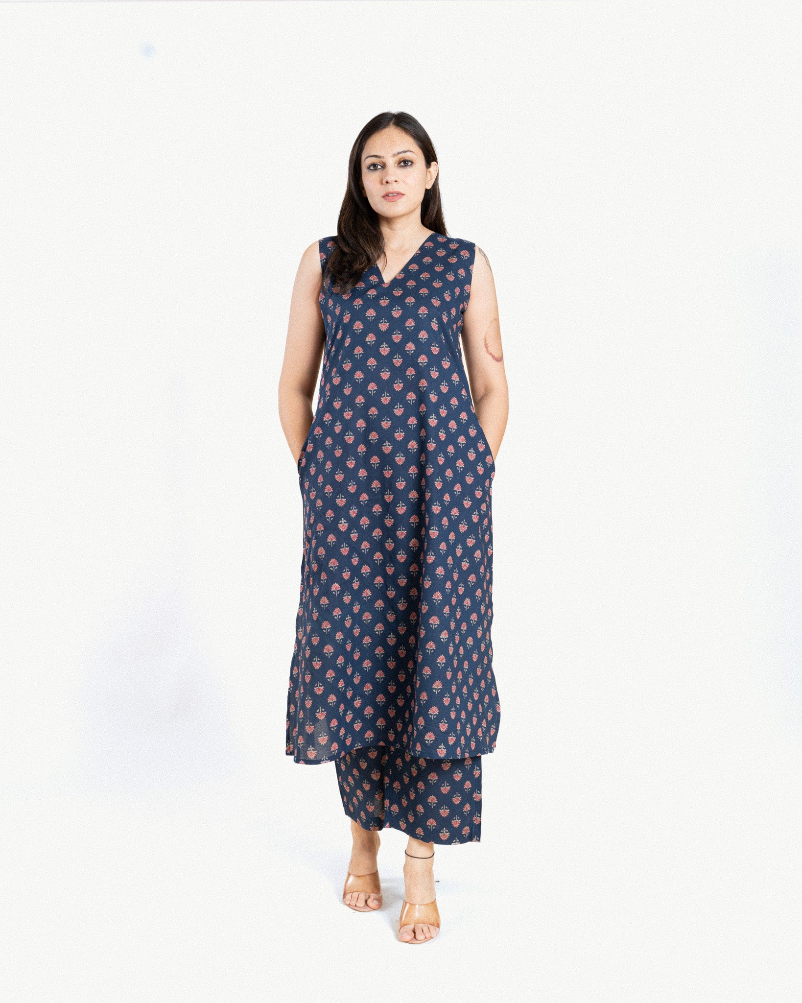 sukriti β kurta & pants