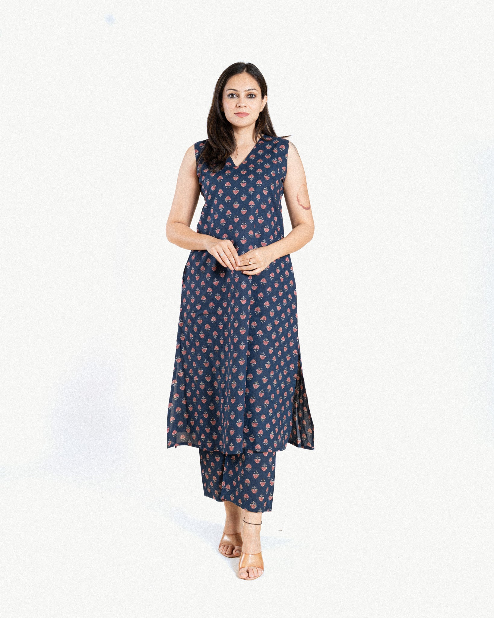 sukriti β kurta & pants