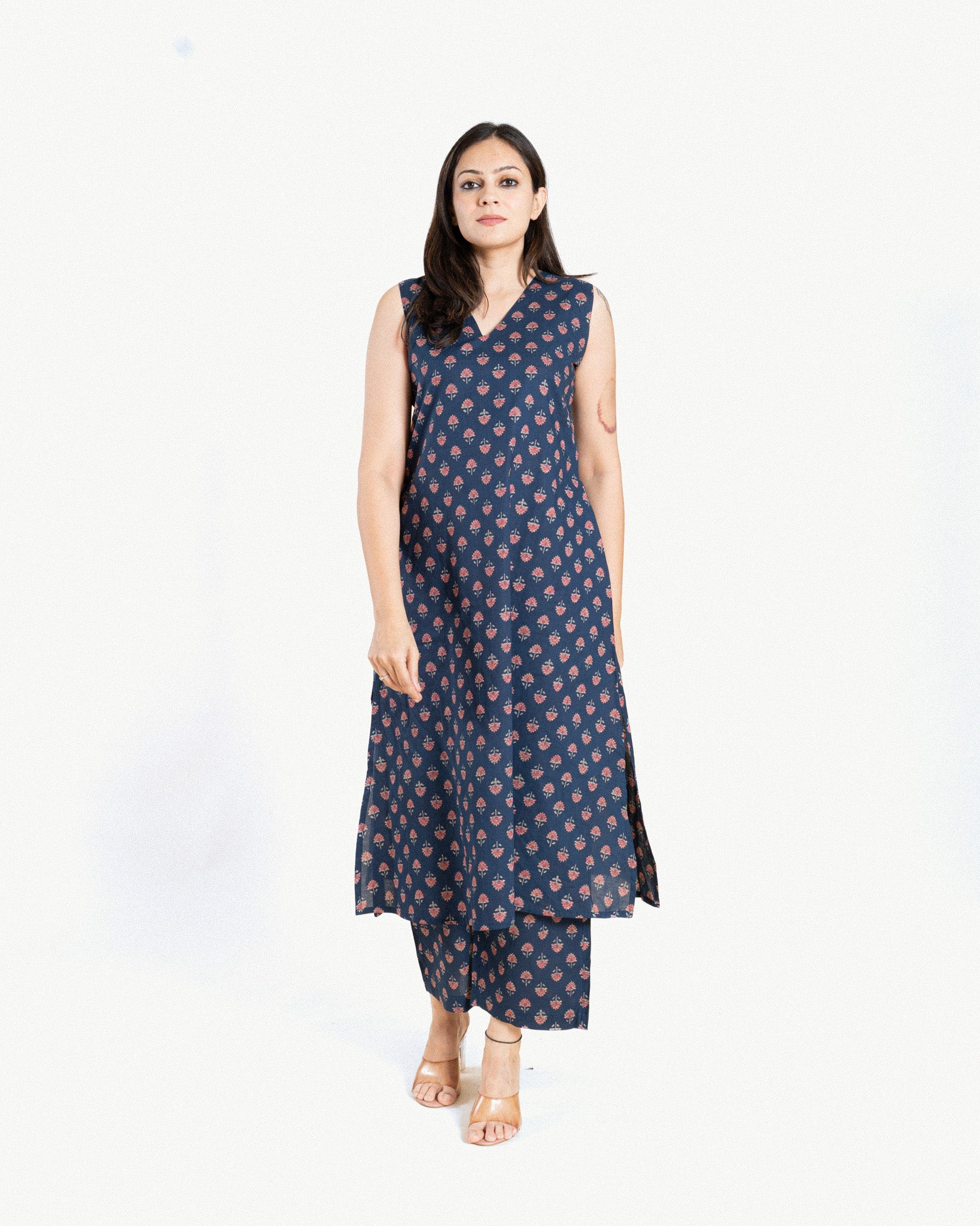 sukriti β kurta & pants