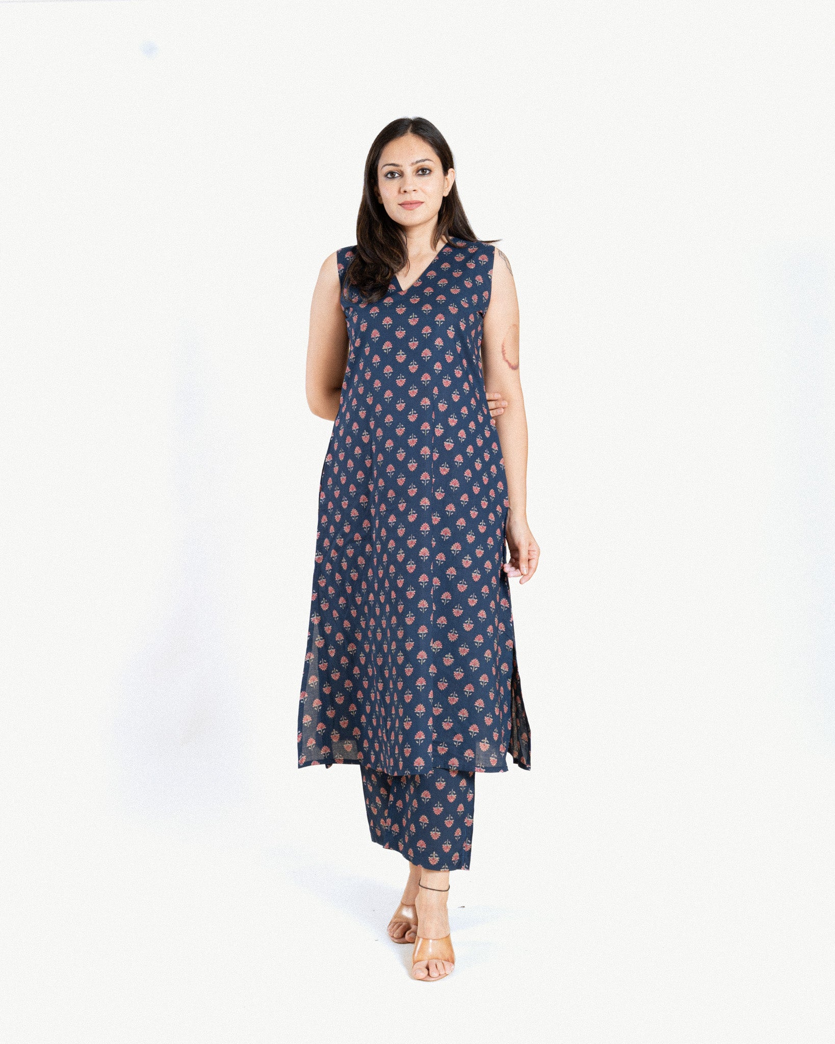 sukriti β kurta & pants