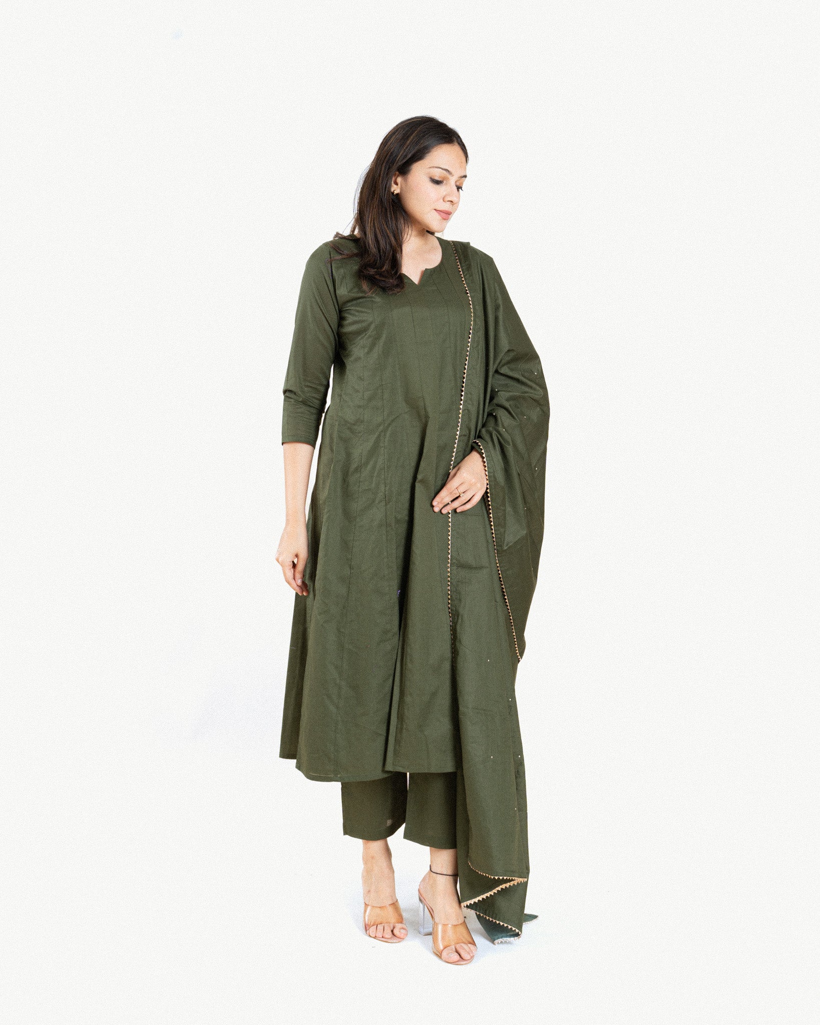 kritika β kurta, pants & dupatta