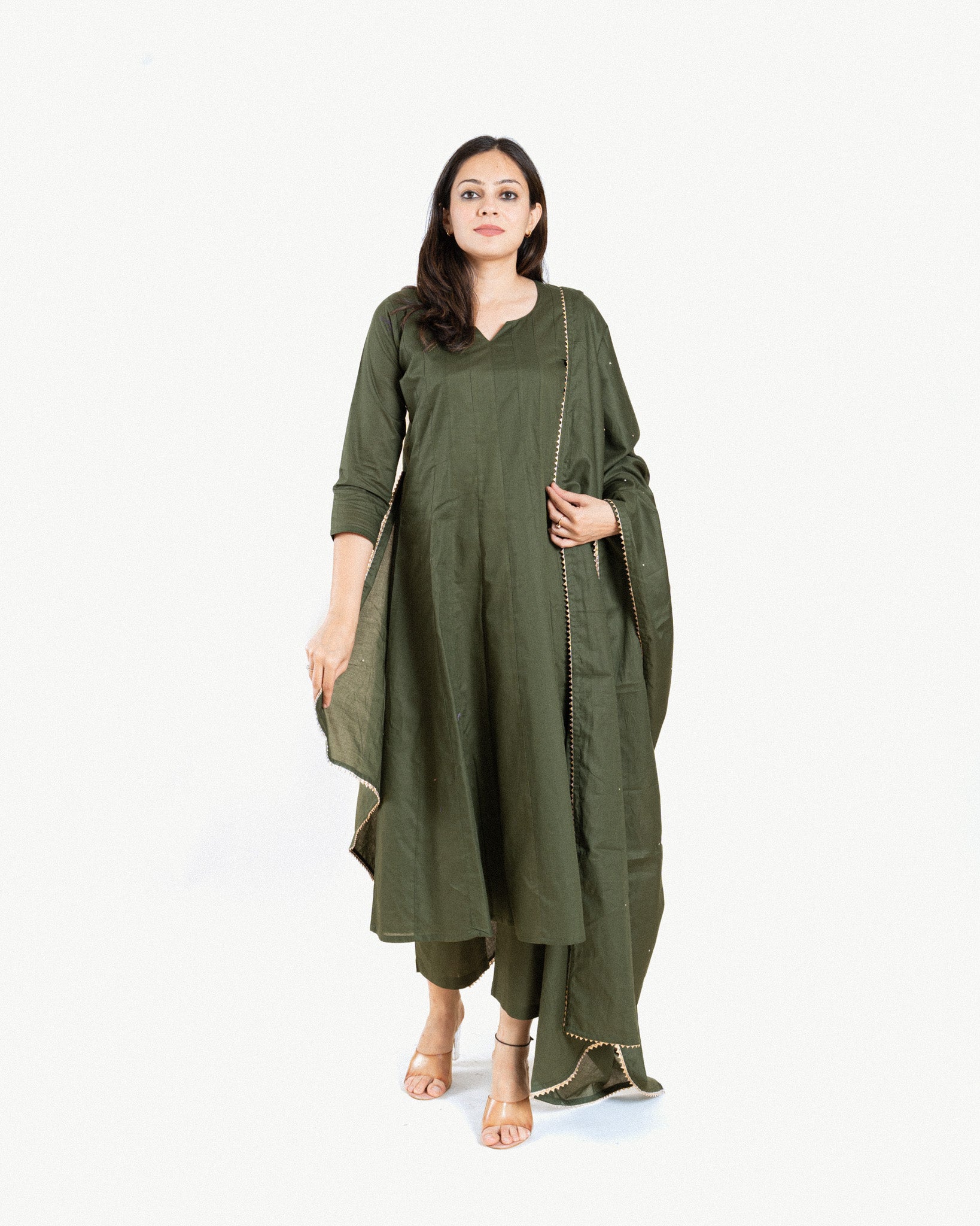 kritika β kurta, pants & dupatta