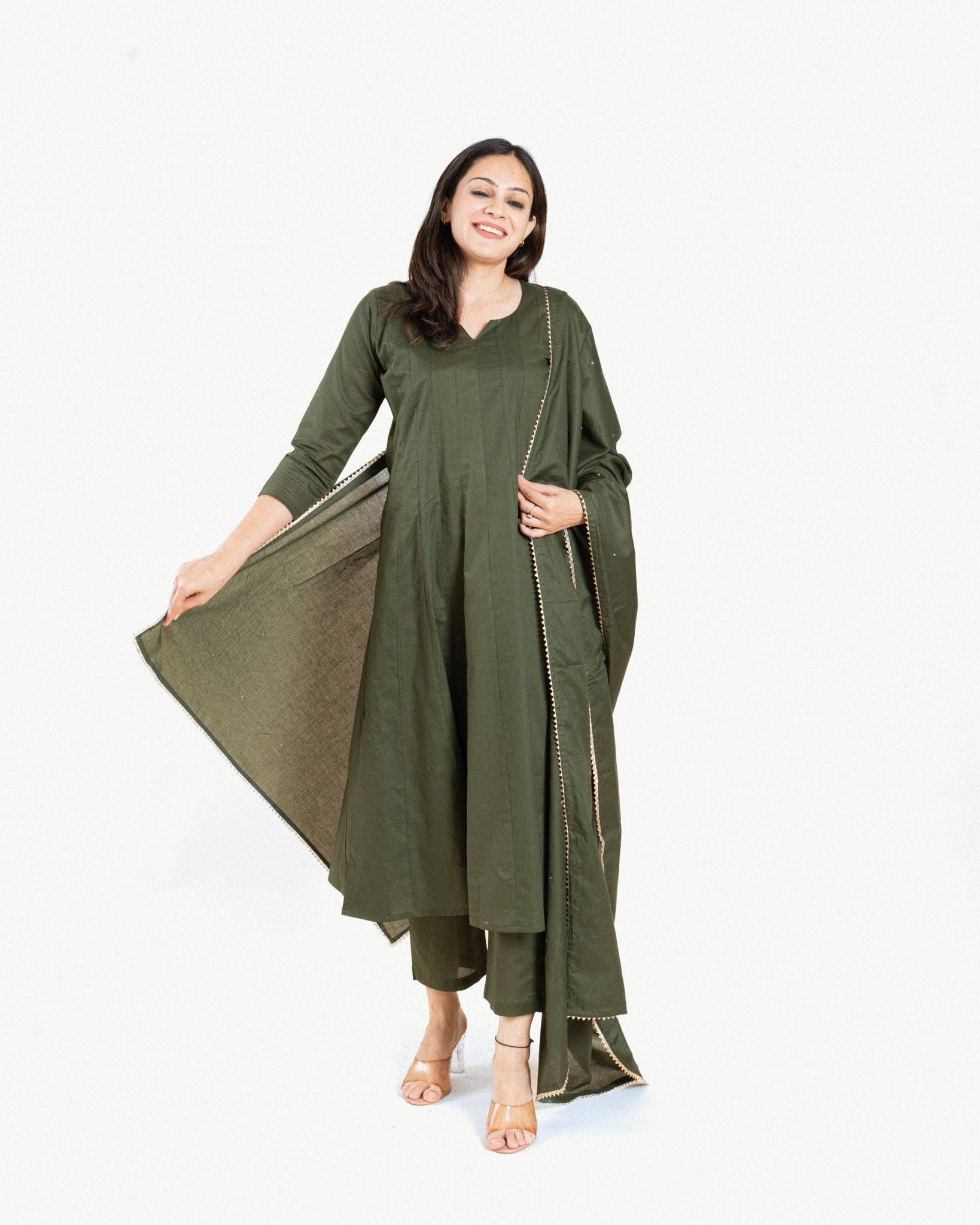 kritika β kurta, pants & dupatta