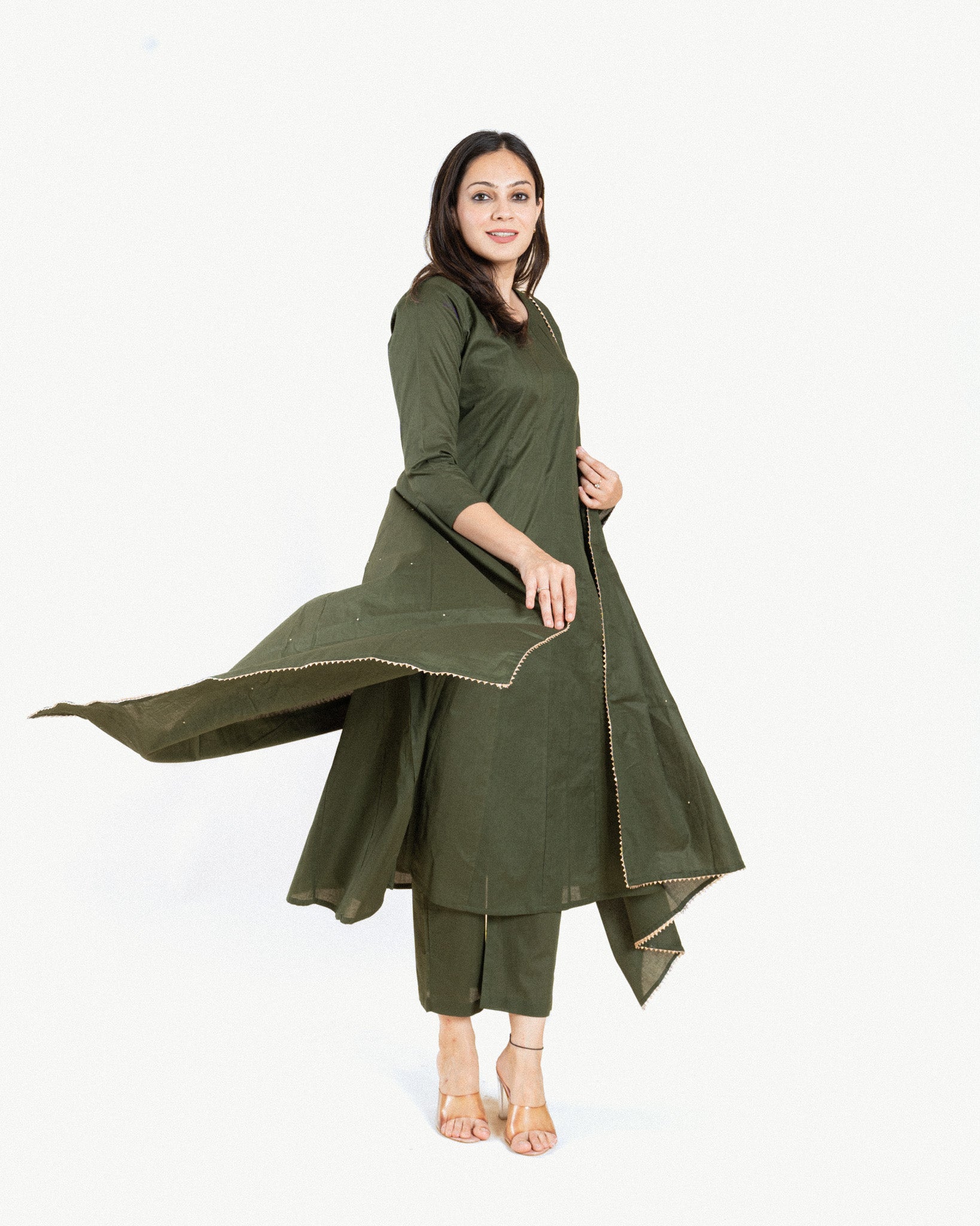 kritika β kurta, pants & dupatta