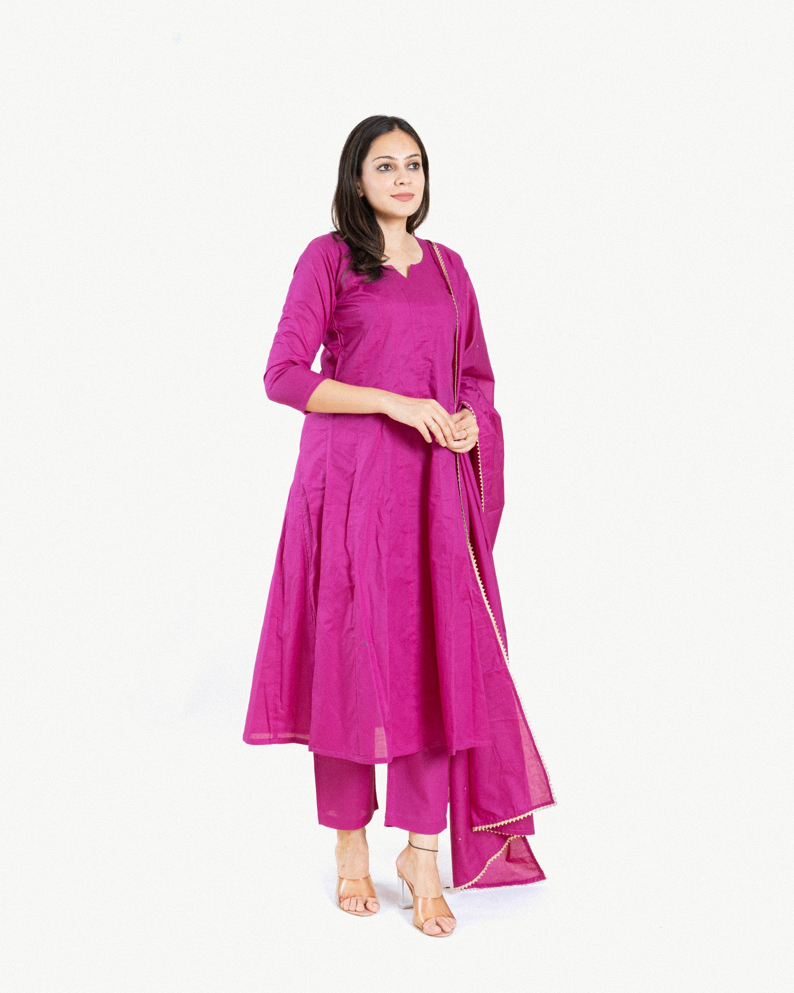 wamiqa β kurta, pants & dupatta
