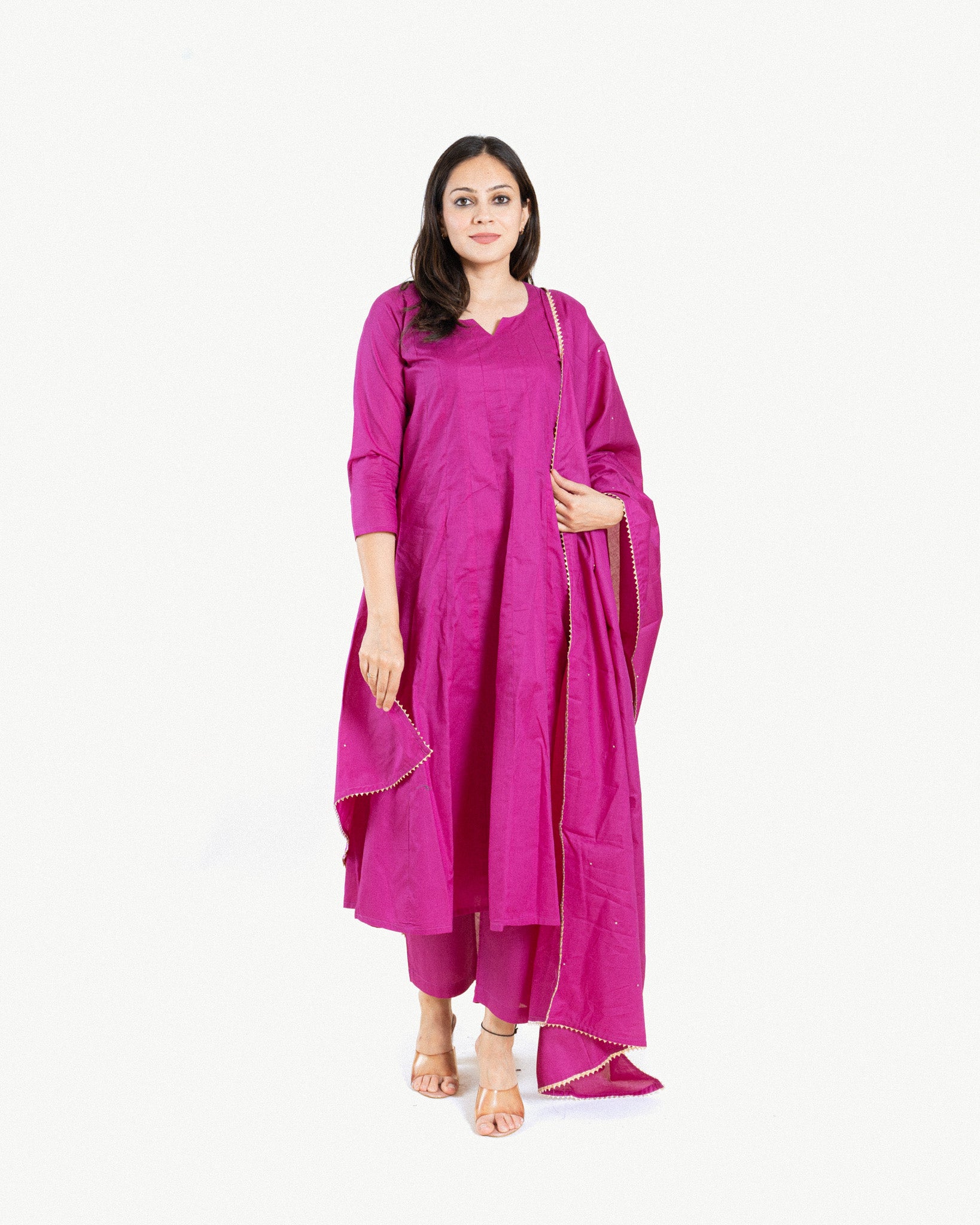 wamiqa β kurta, pants & dupatta