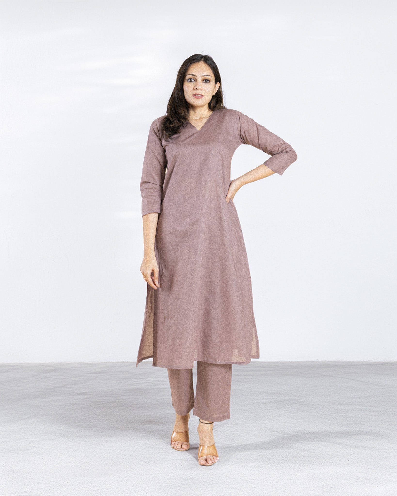 namah  β kurta & pants