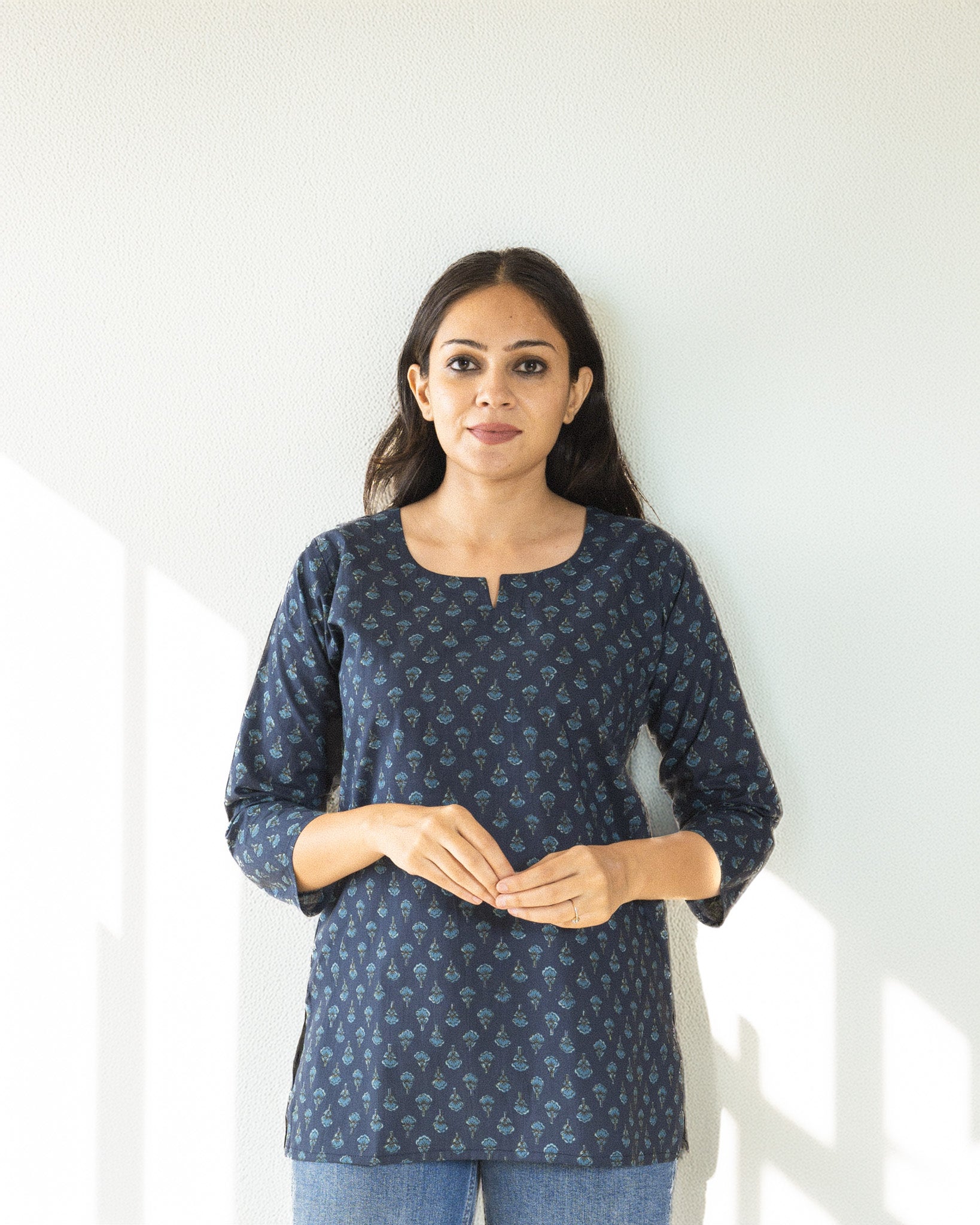 isar β short kurta
