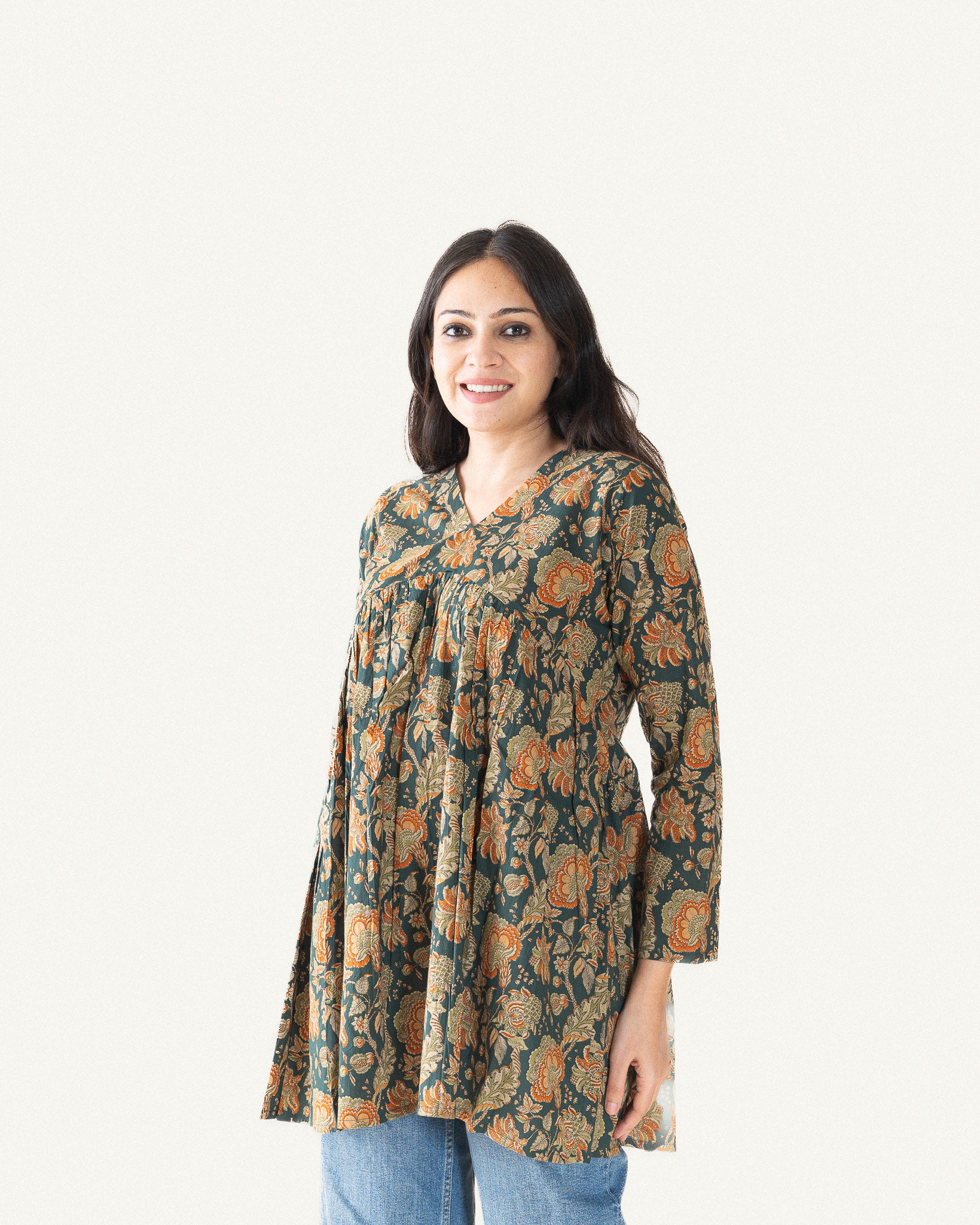 anushka β short kurta