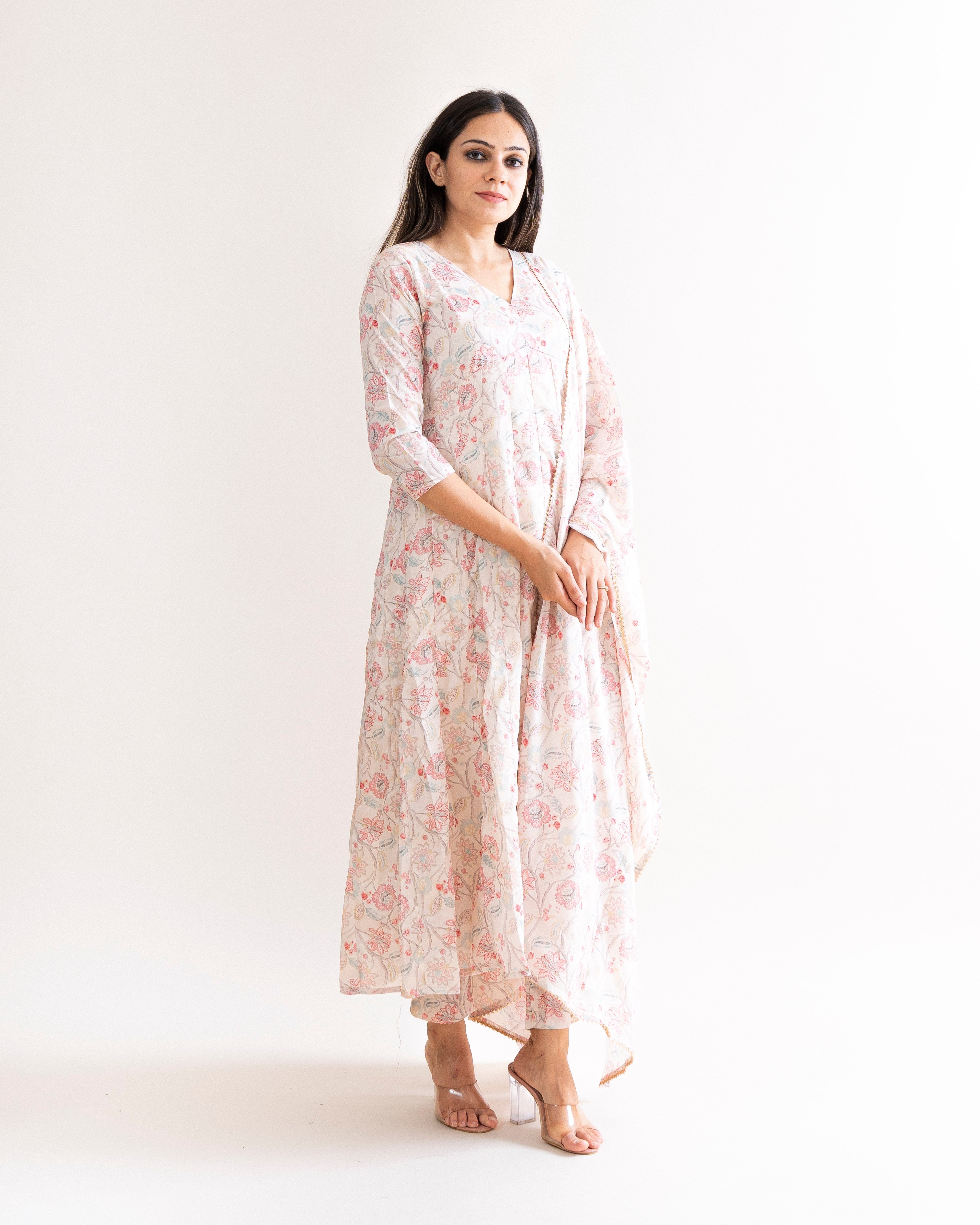 Yahvi • Kurta, Pants & Dupatta