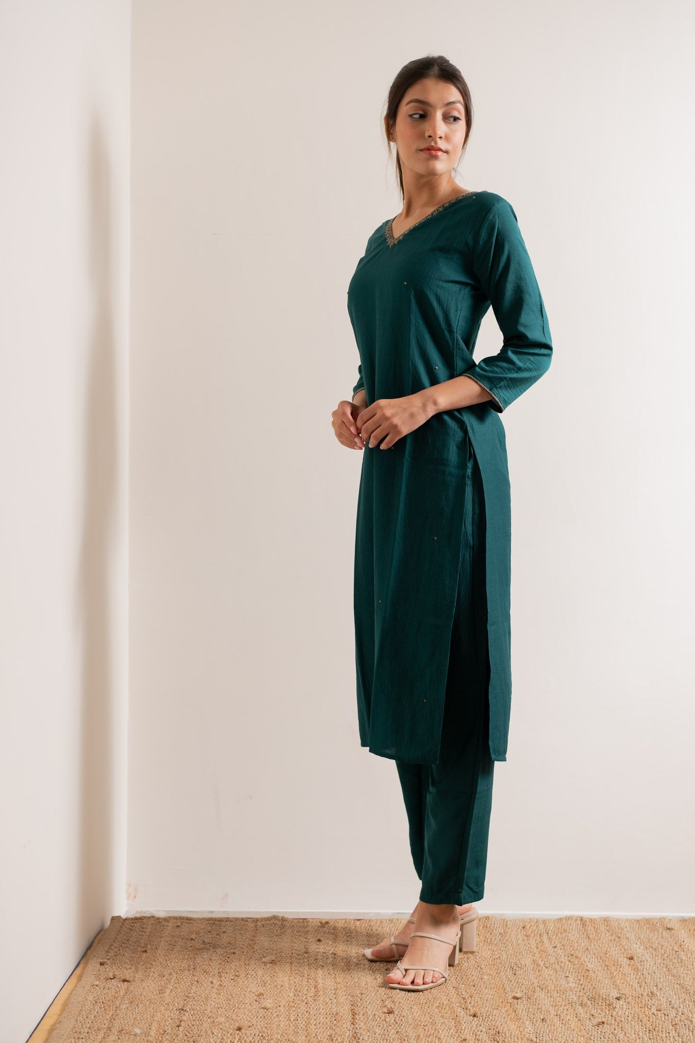 aks — kurta, pants & dupatta