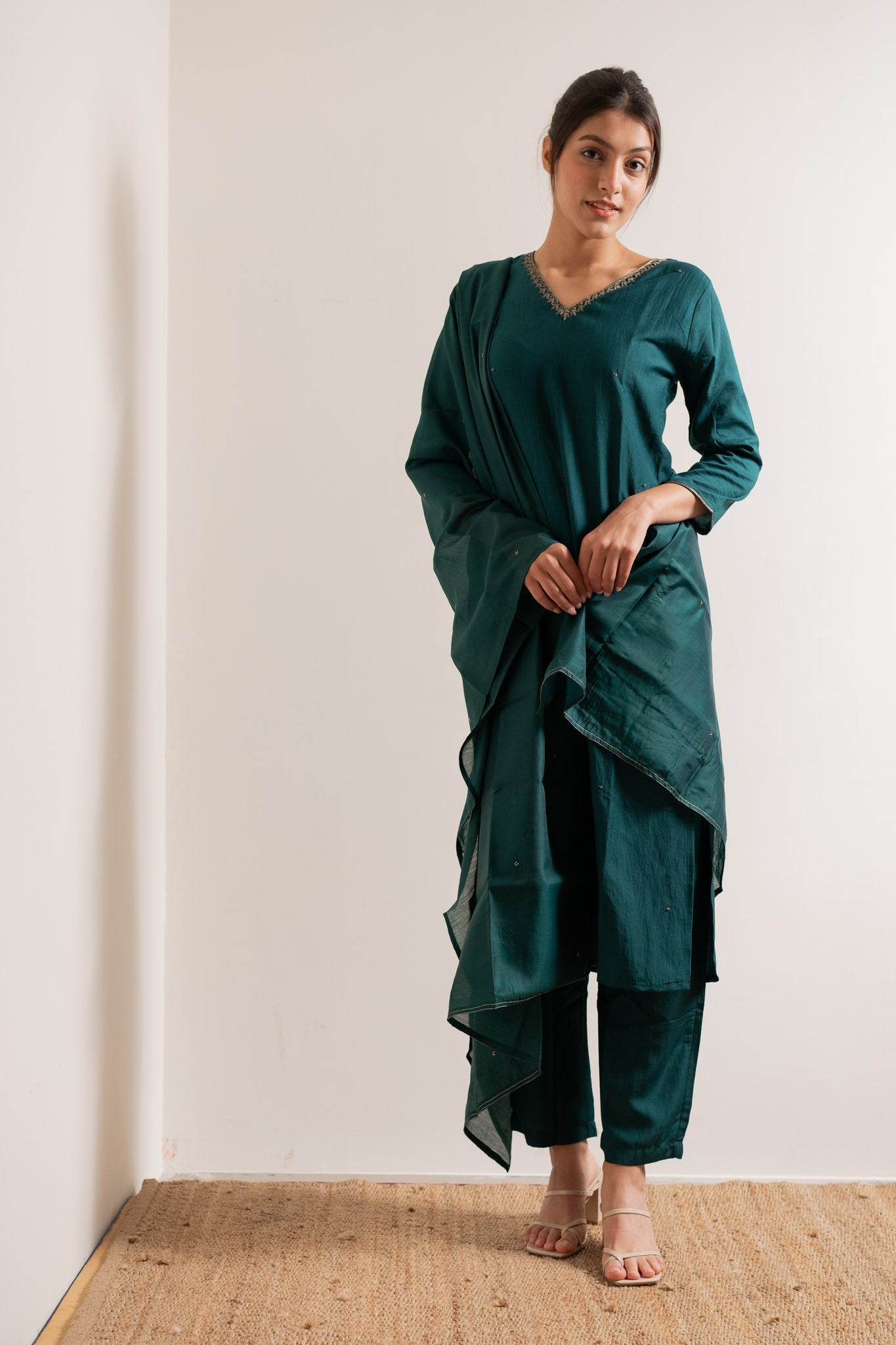 aks — kurta, pants & dupatta