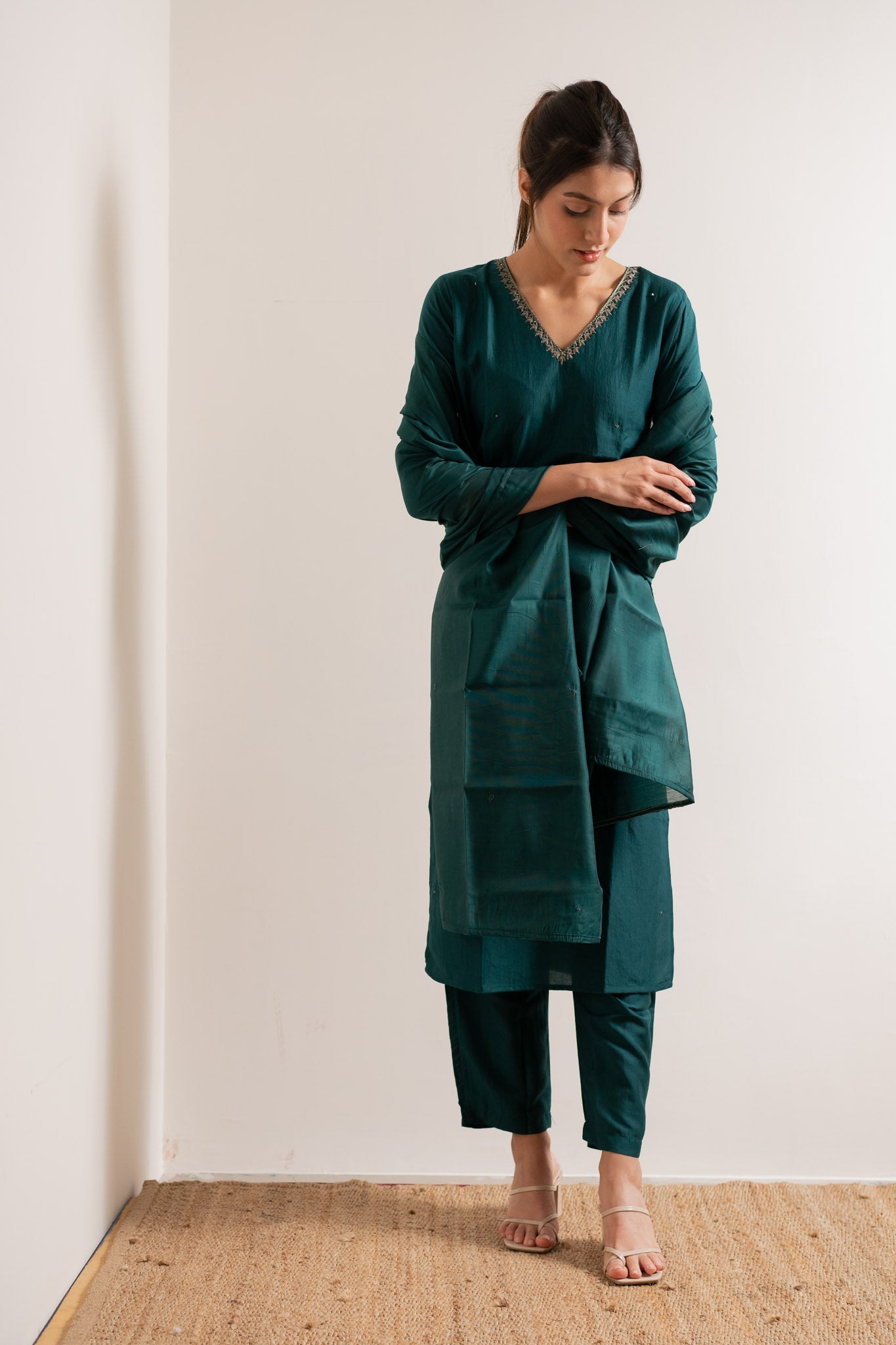 aks — kurta, pants & dupatta