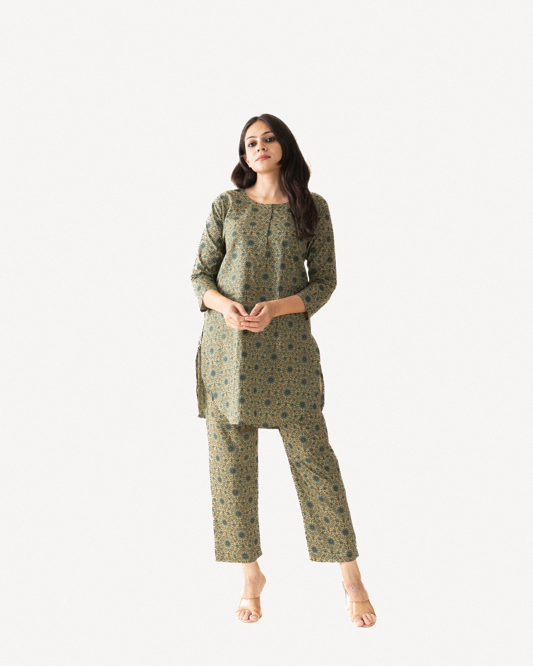 raasa — kurta & pants