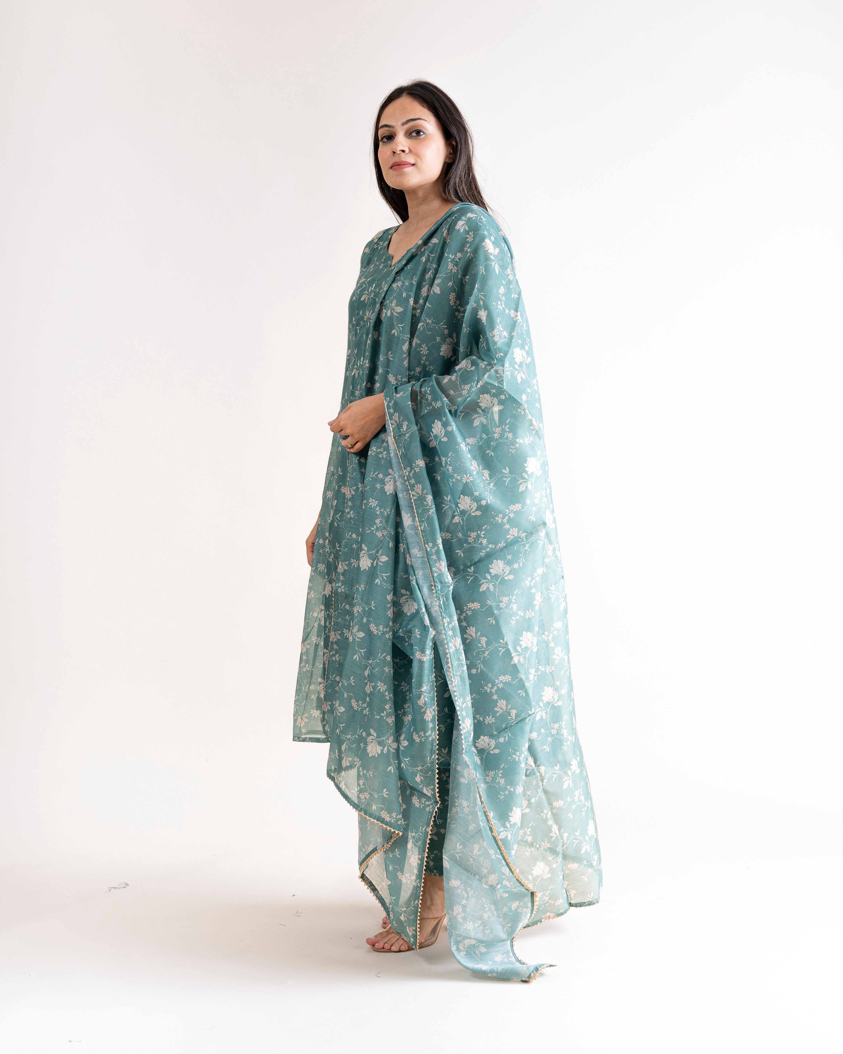 Kali • Kurta, Pants & Dupatta