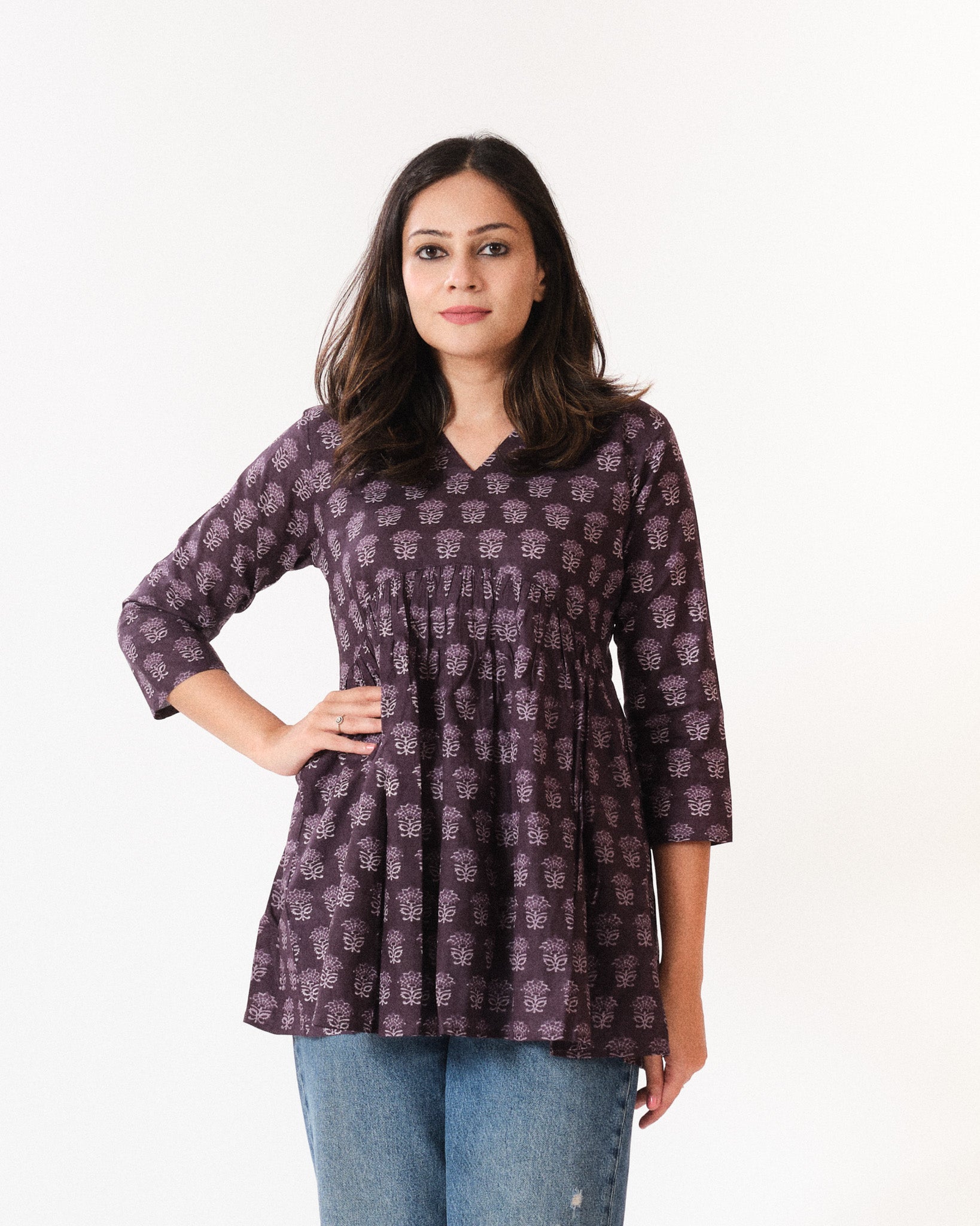 mahira — short top
