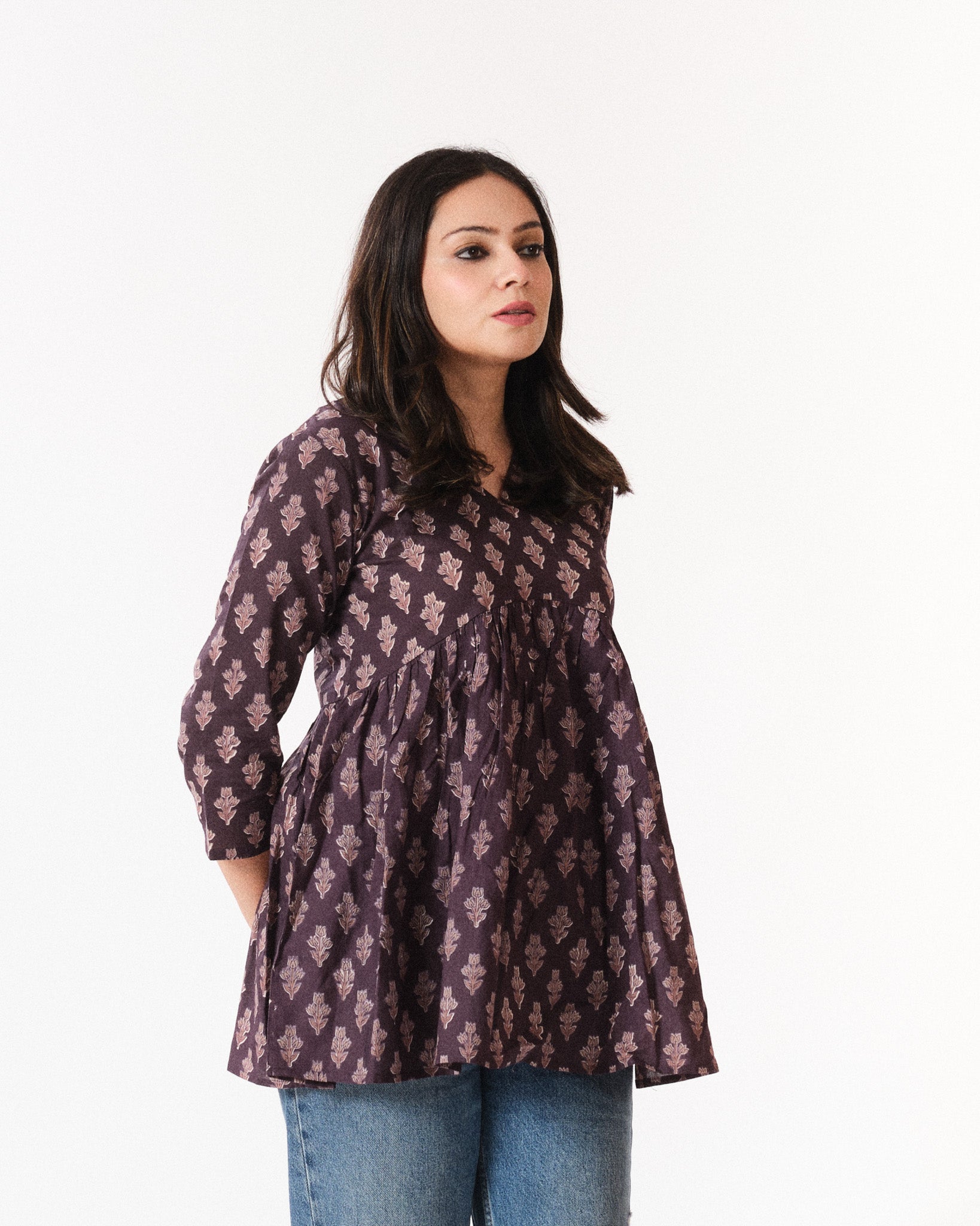 aria — short top