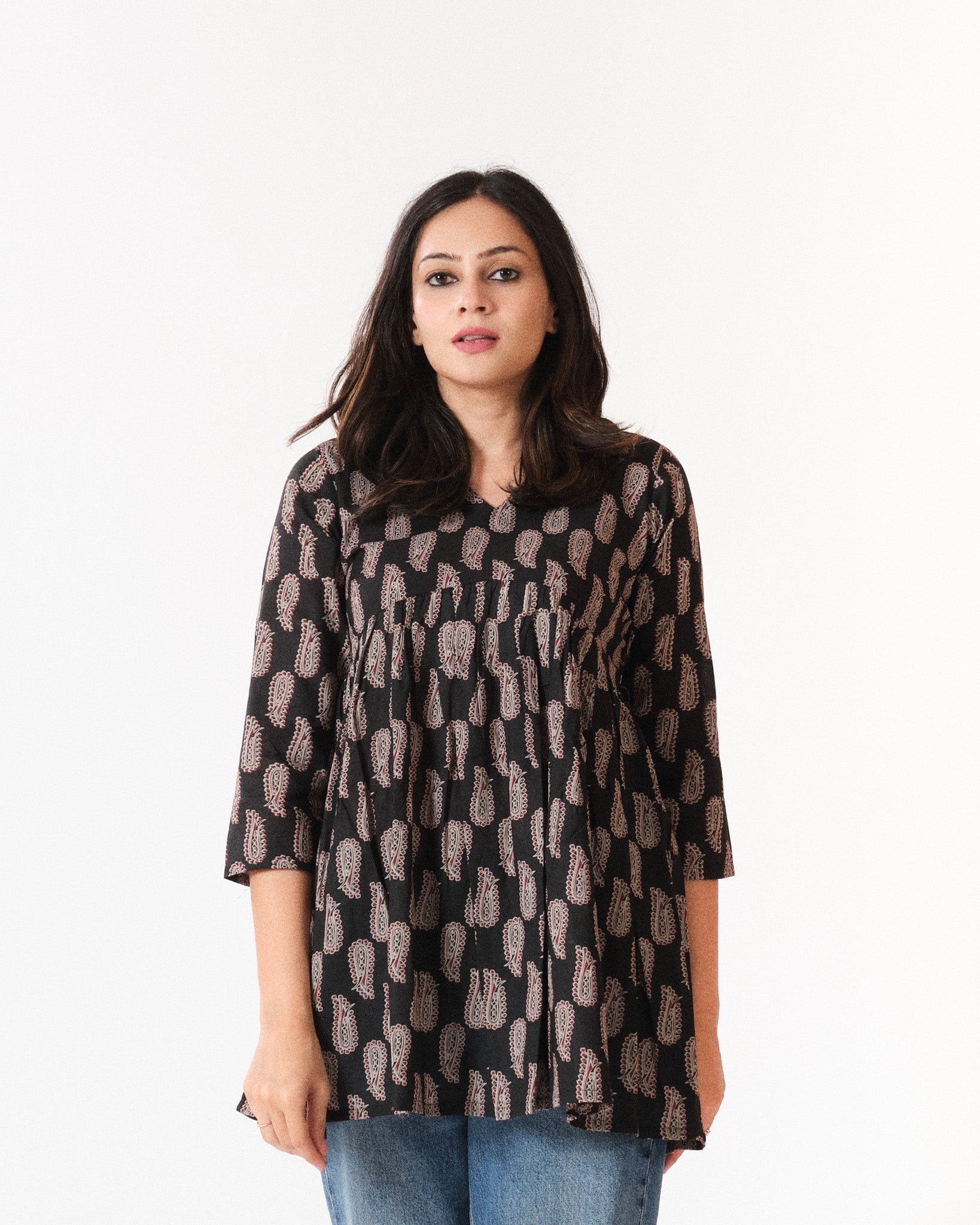 anika — short top