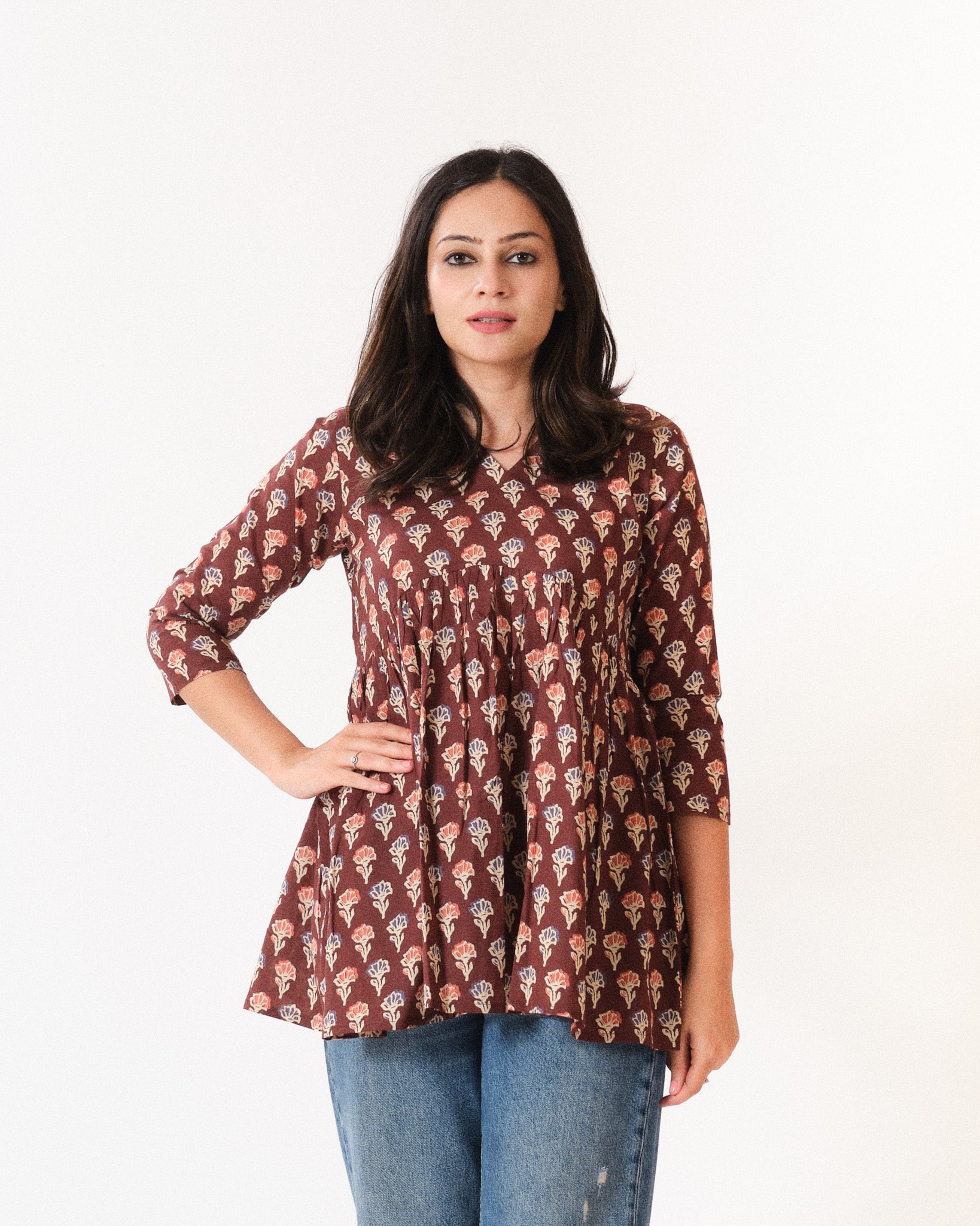 nidhi — short top