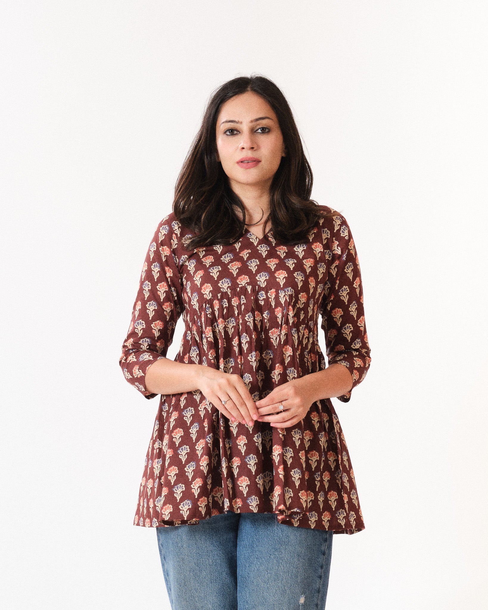 nidhi — short top