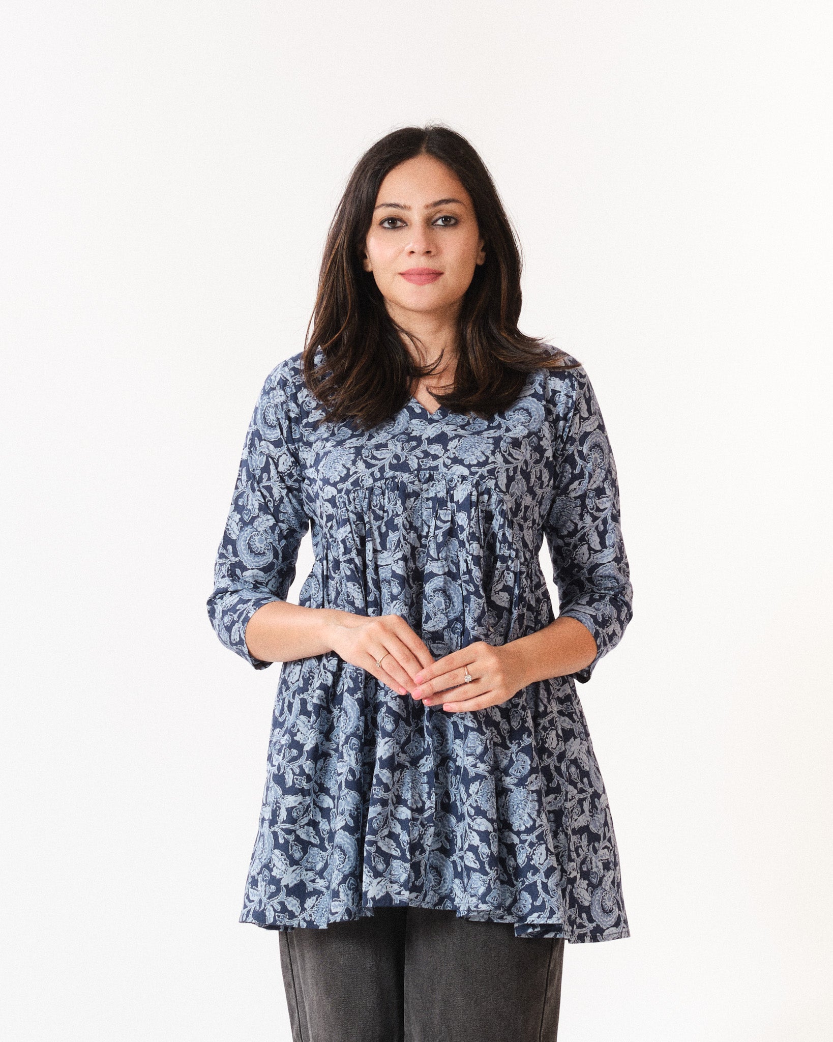 savya — short top