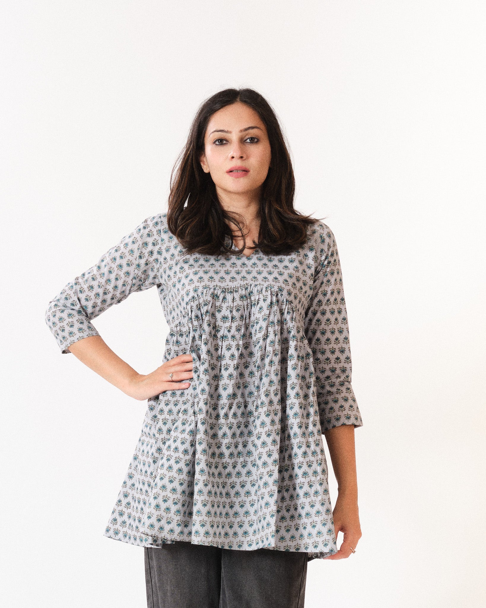 dhriti — short top