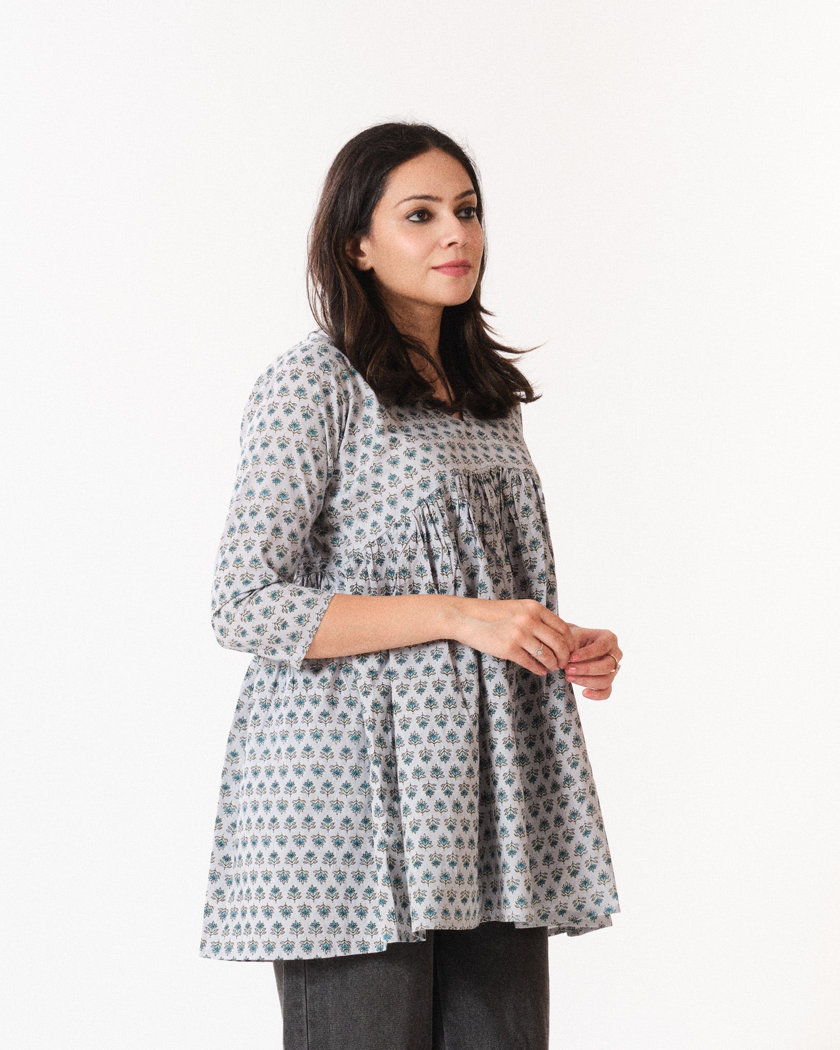 dhriti — short top